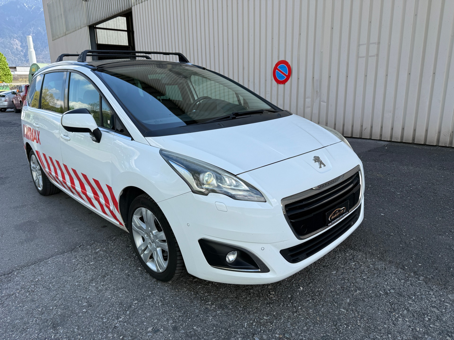 PEUGEOT 5008 1.6 BlueHDi Sensation Tiptronic-image-6