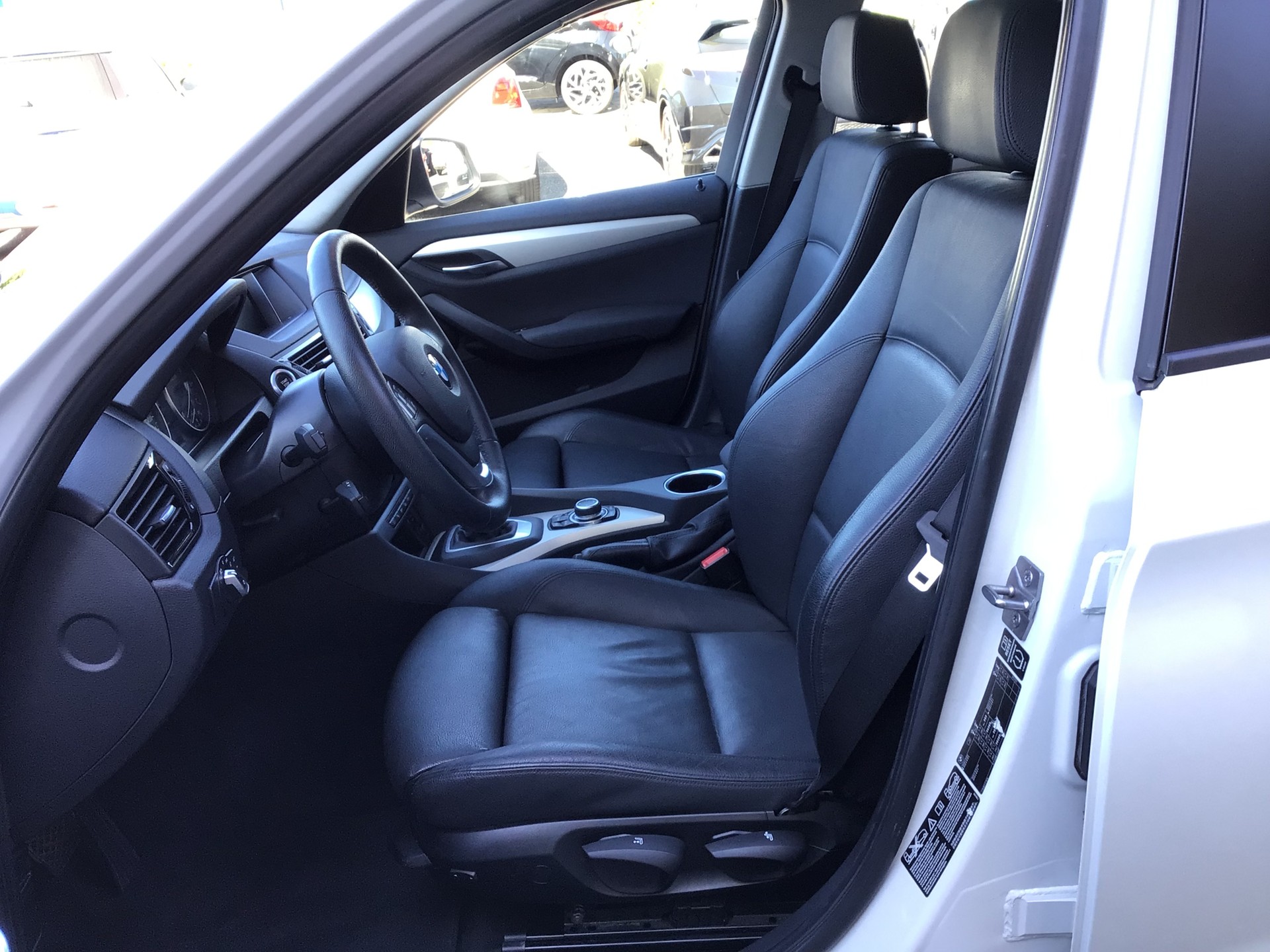 BMW X1 xDrive 20i Steptronic-image-5