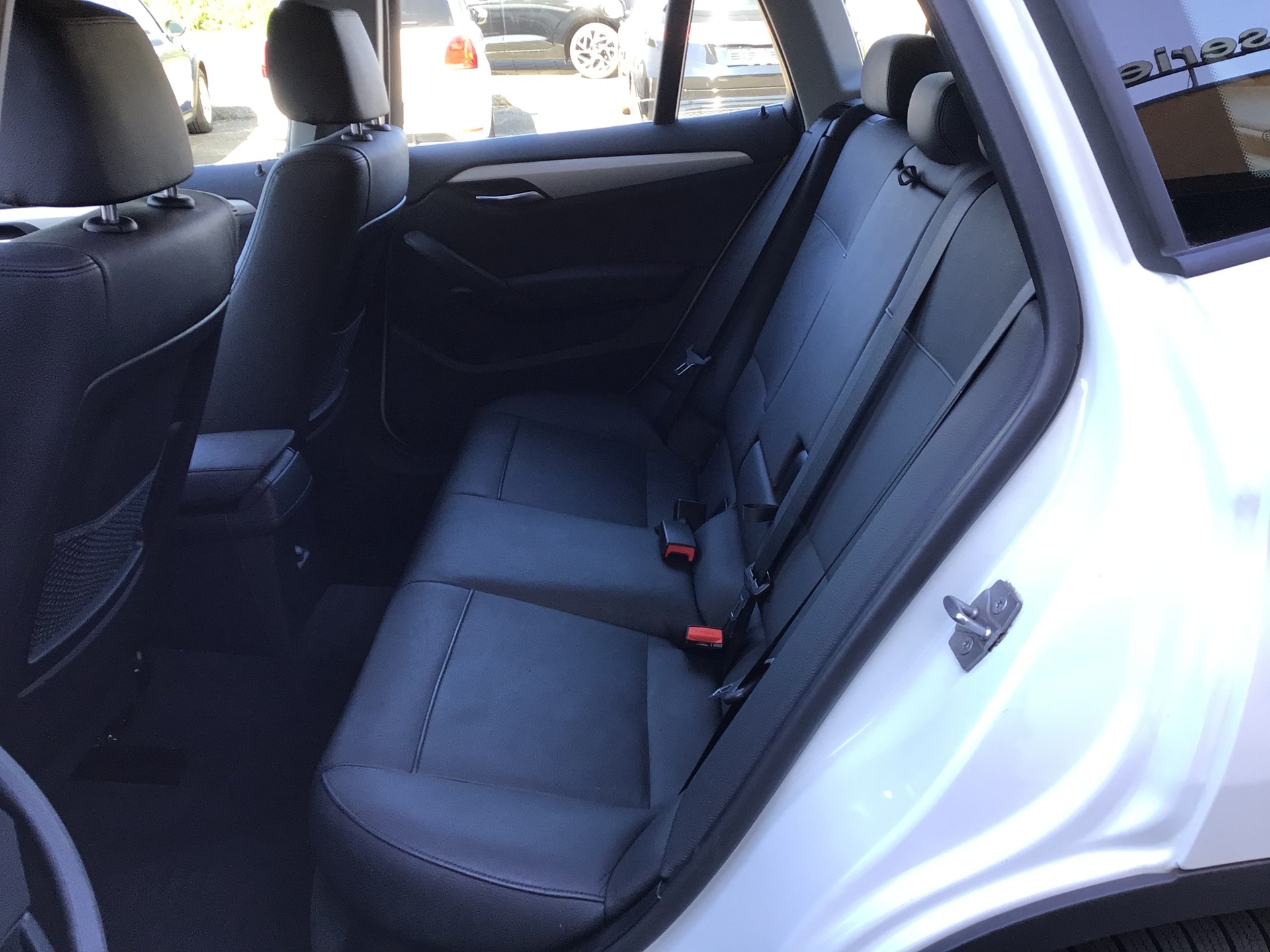 BMW X1 xDrive 20i Steptronic-image-6
