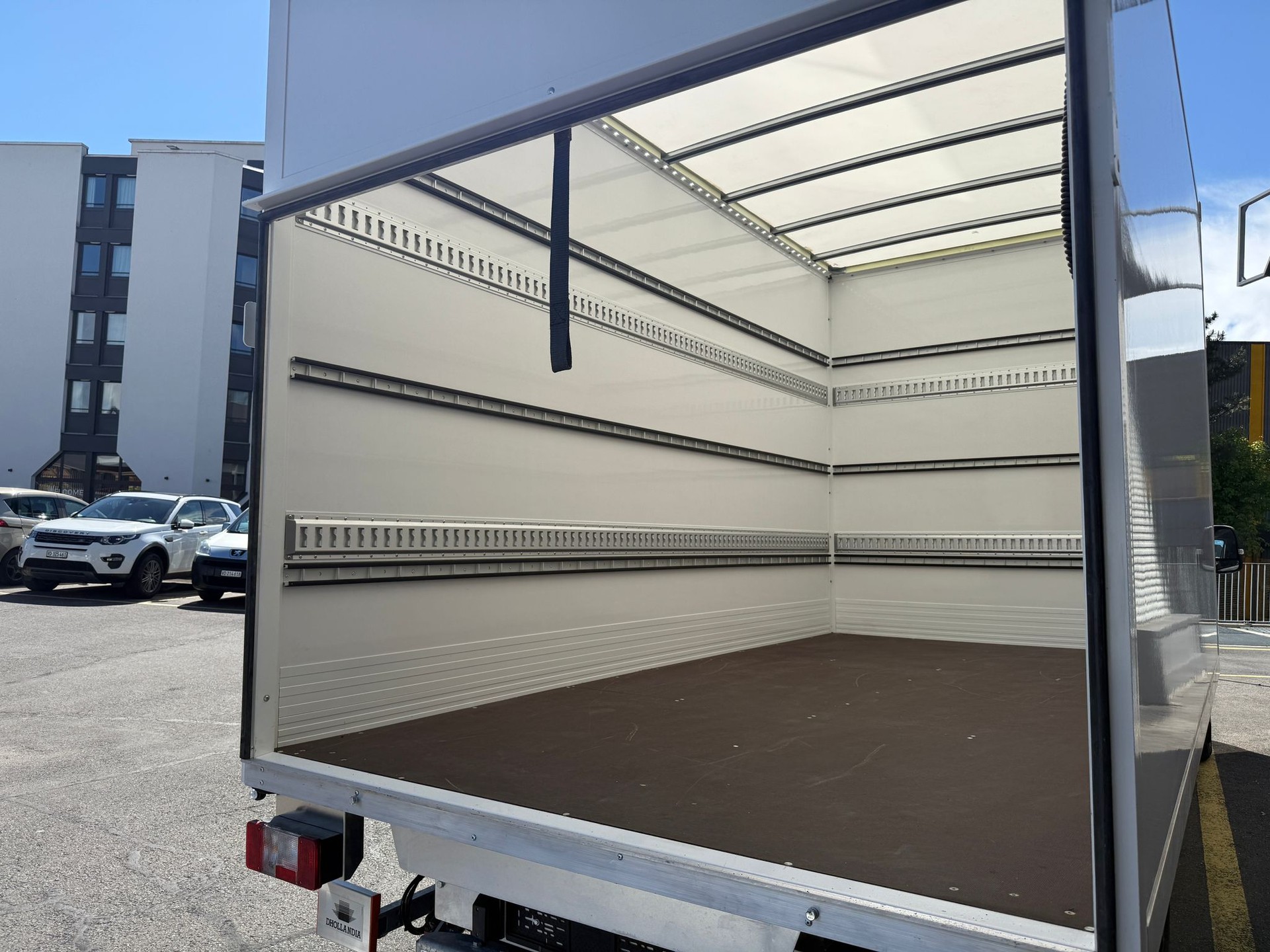 MAXUS Deliver 9 2.0D L4 RWD Luxury-image-20