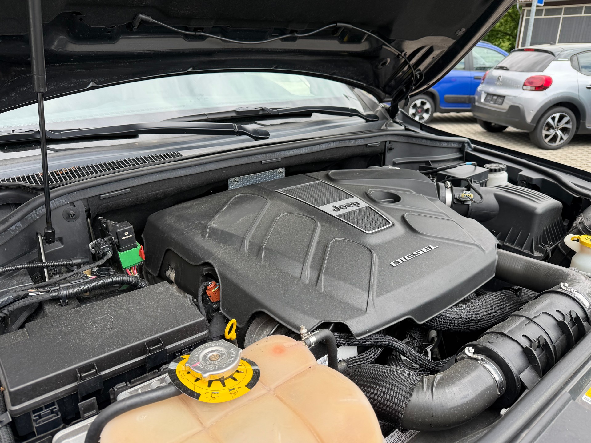 JEEP Grand Cherokee 3.0 CRD Summit Automatic-image-8