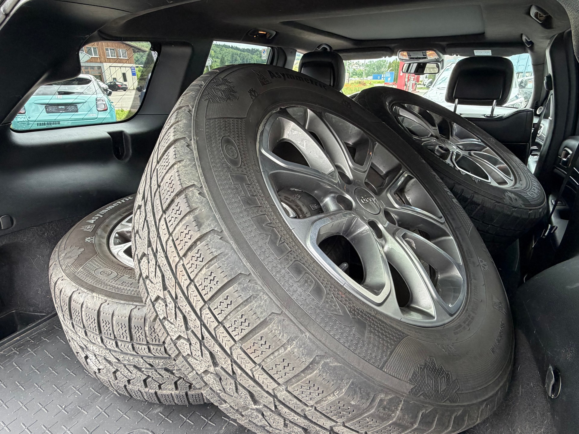 JEEP Grand Cherokee 3.0 CRD Summit Automatic-image-5