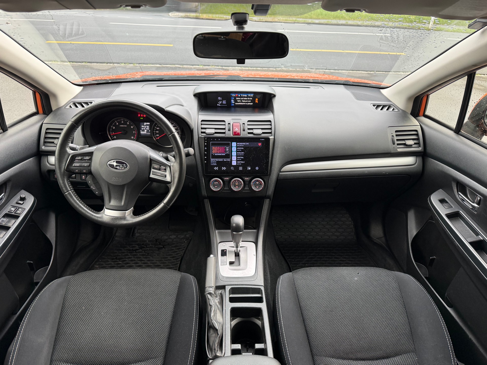 SUBARU XV 2.0 Swiss Three AWD CVT-image-9