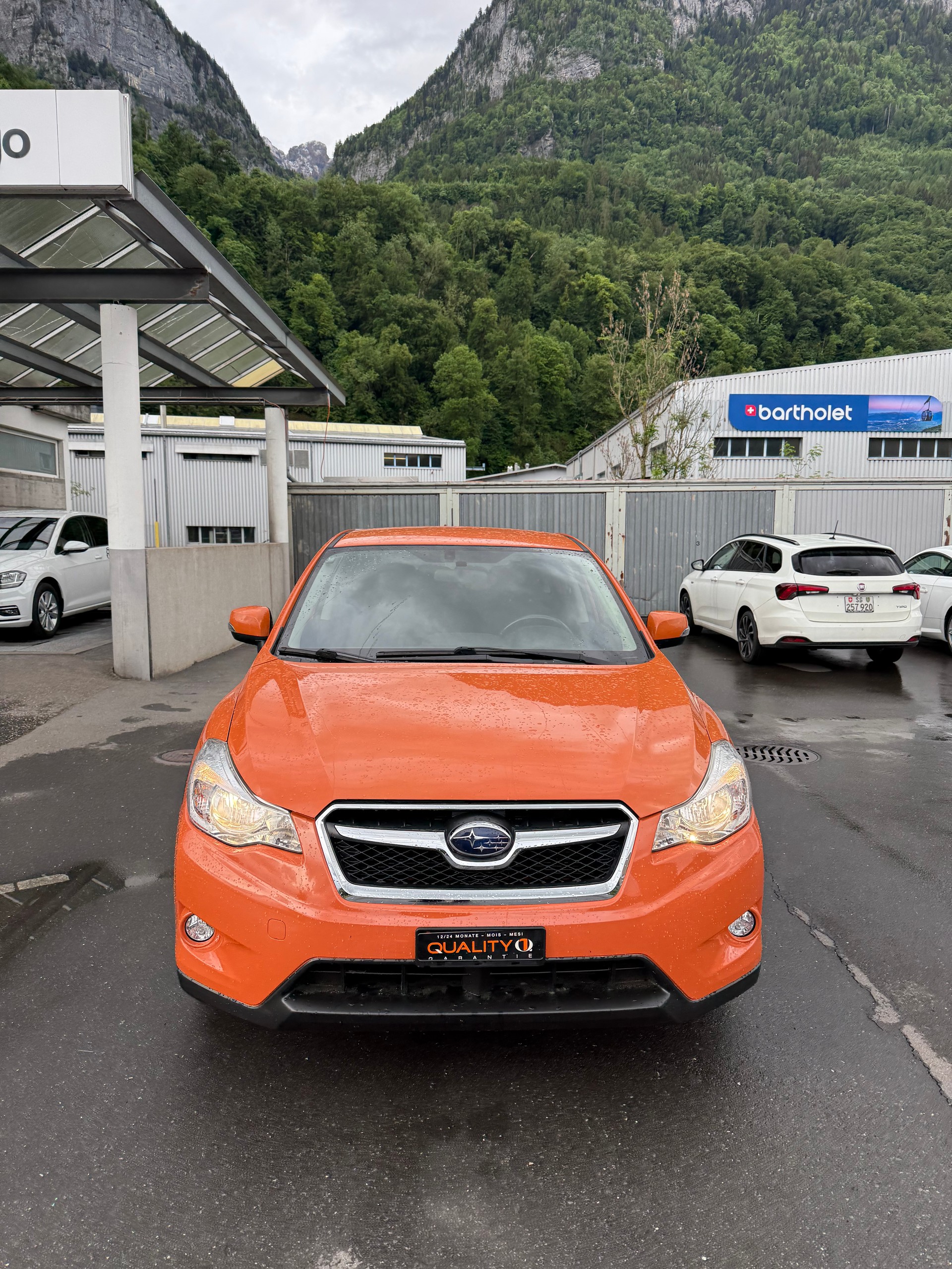 SUBARU XV 2.0 Swiss Three AWD CVT-showroom-element-3