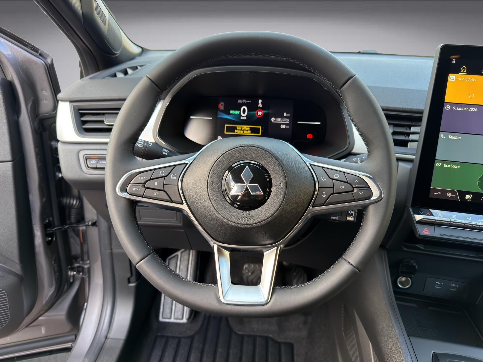 MITSUBISHI Grandis 1.8 HEV Invite+-image-10