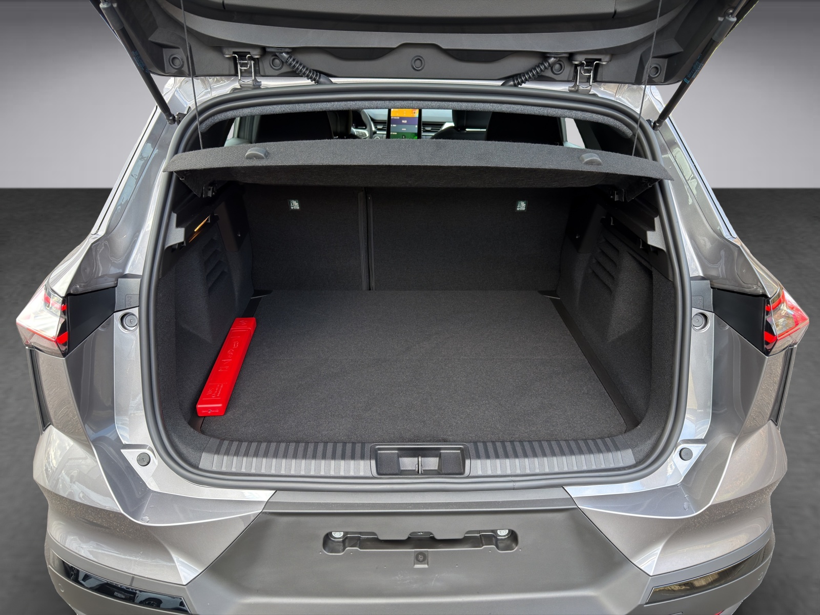 MITSUBISHI Grandis 1.8 HEV Invite+-image-15