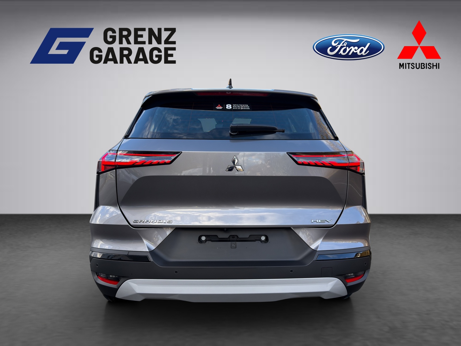 MITSUBISHI Grandis 1.8 HEV Invite+-image-4