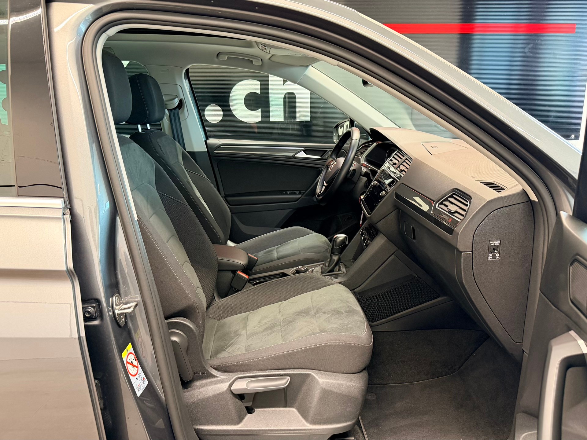 VW Tiguan 2.0 TDI Highline 4x4 190PS-image-19