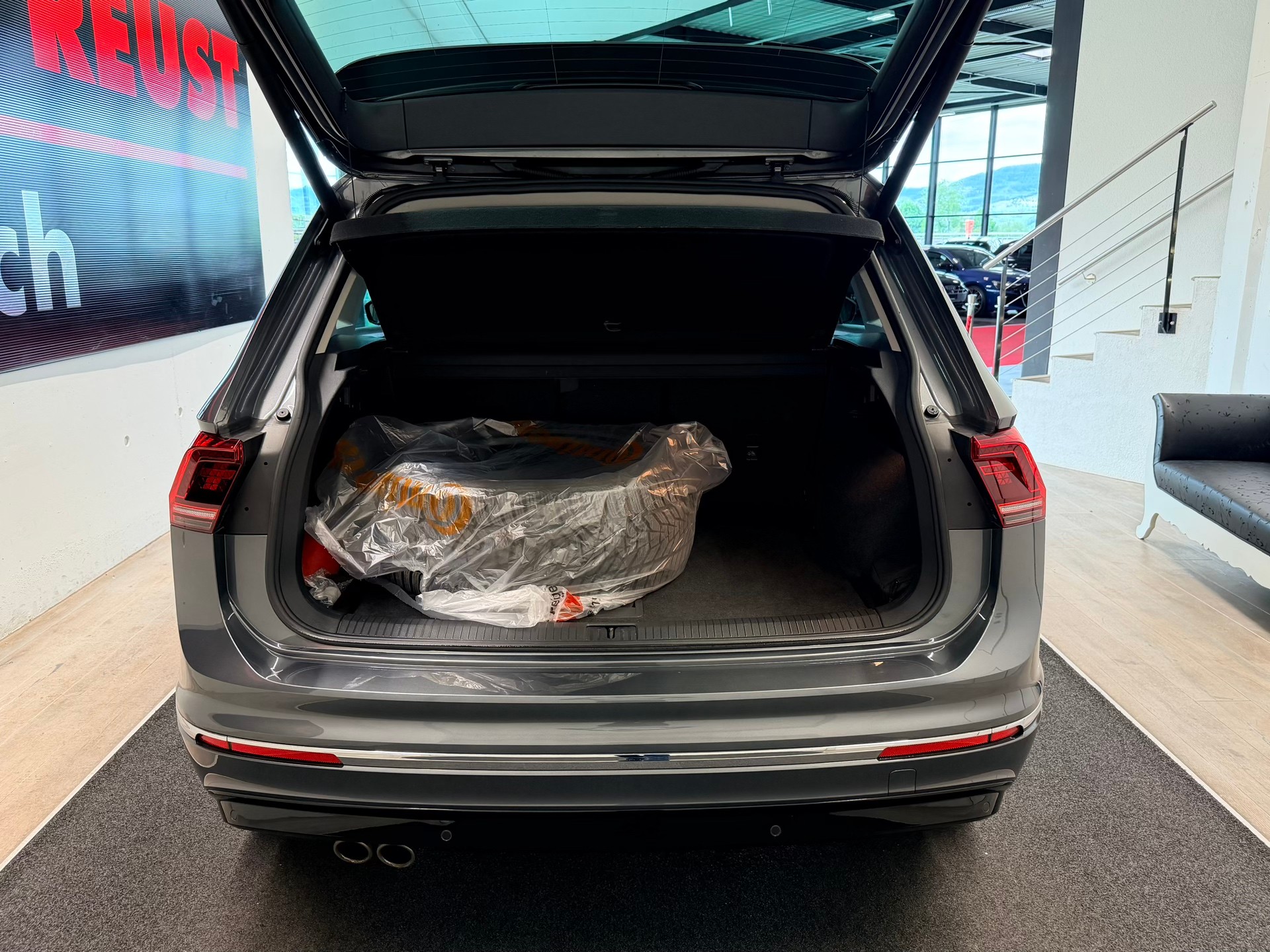 VW Tiguan 2.0 TDI Highline 4x4 190PS-image-8
