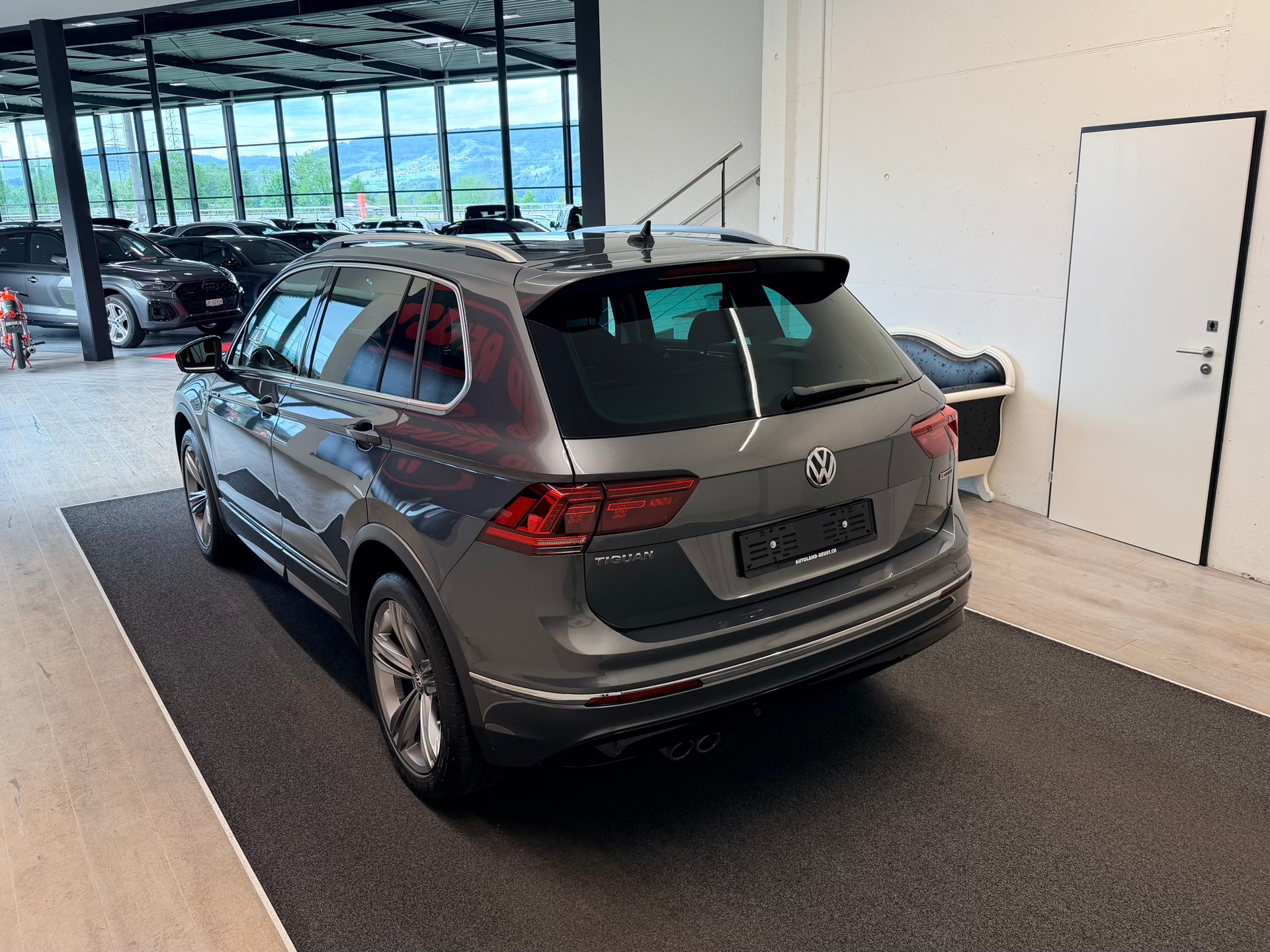 VW Tiguan 2.0 TDI Highline 4x4 190PS-image-7
