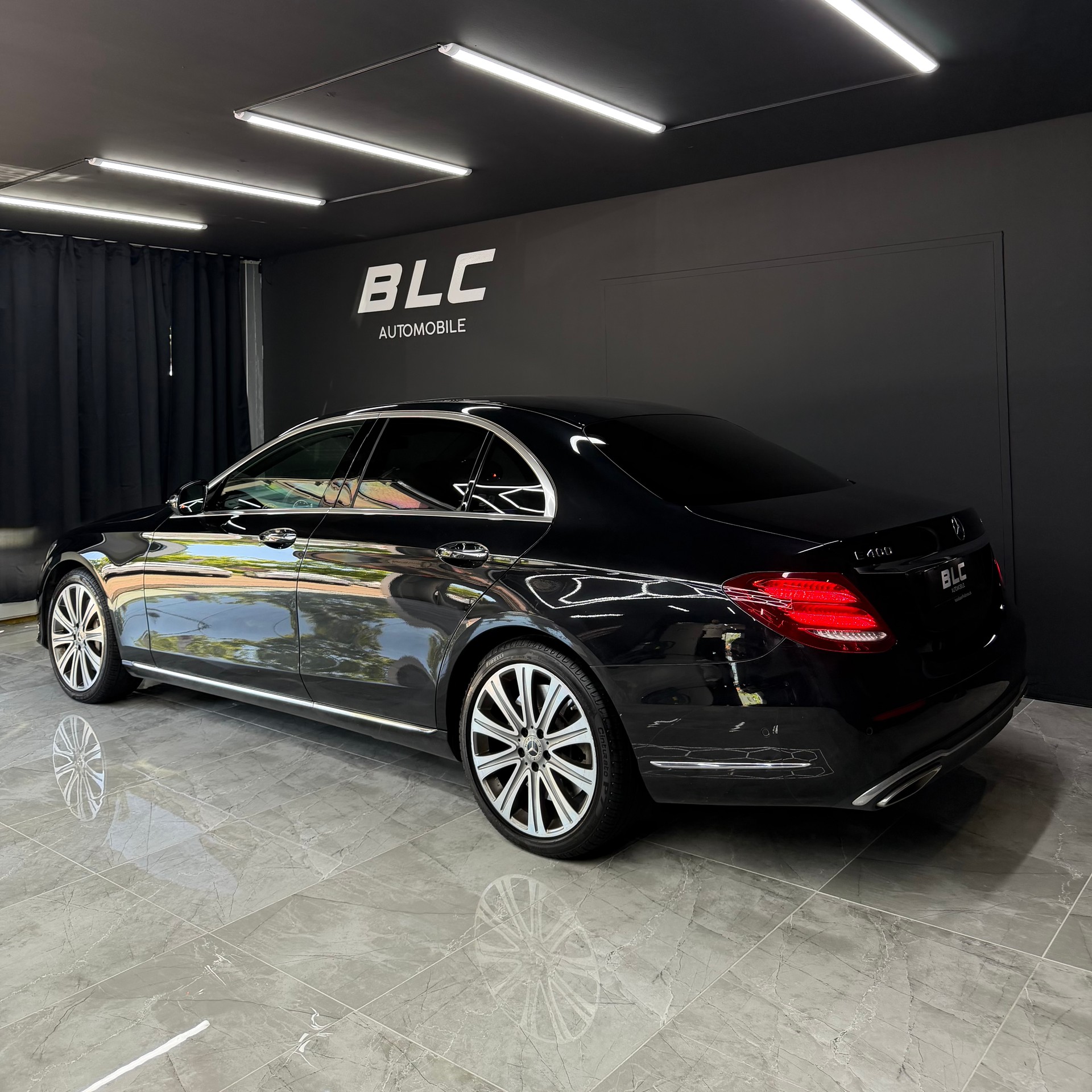 MERCEDES-BENZ E 400 Exclusive 4Matic 9G-Tronic-image-4