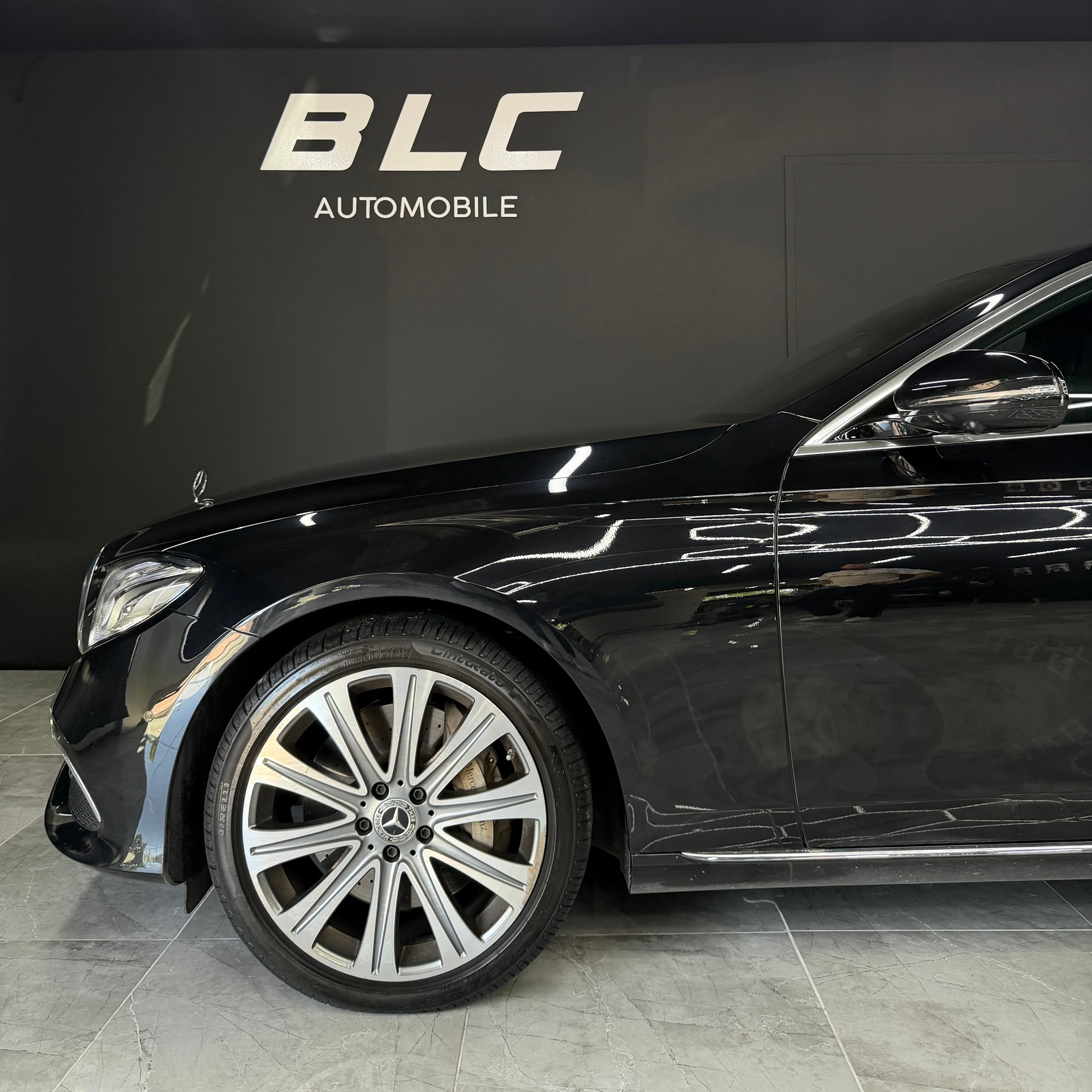 MERCEDES-BENZ E 400 Exclusive 4Matic 9G-Tronic-image-3