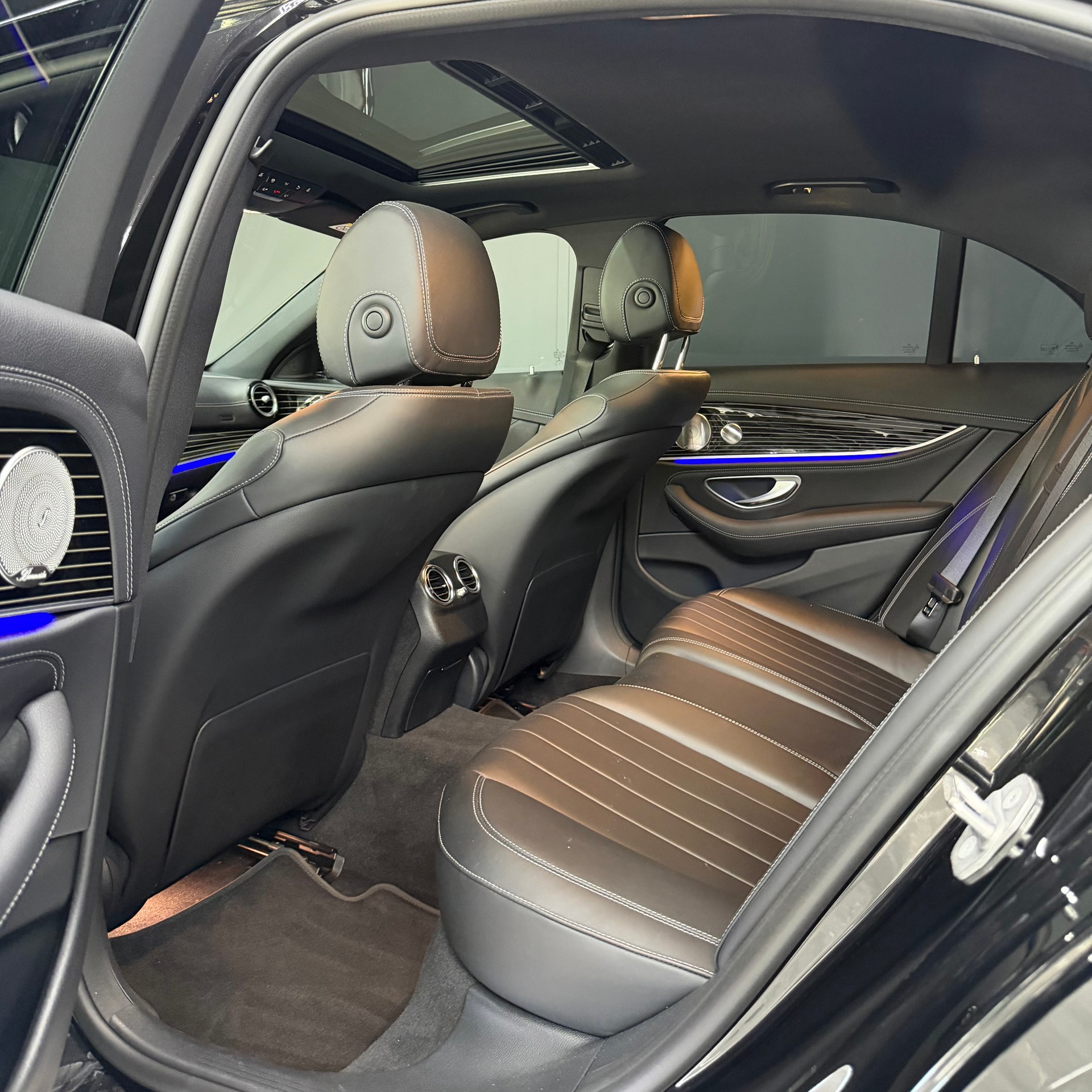 MERCEDES-BENZ E 400 Exclusive 4Matic 9G-Tronic-image-12