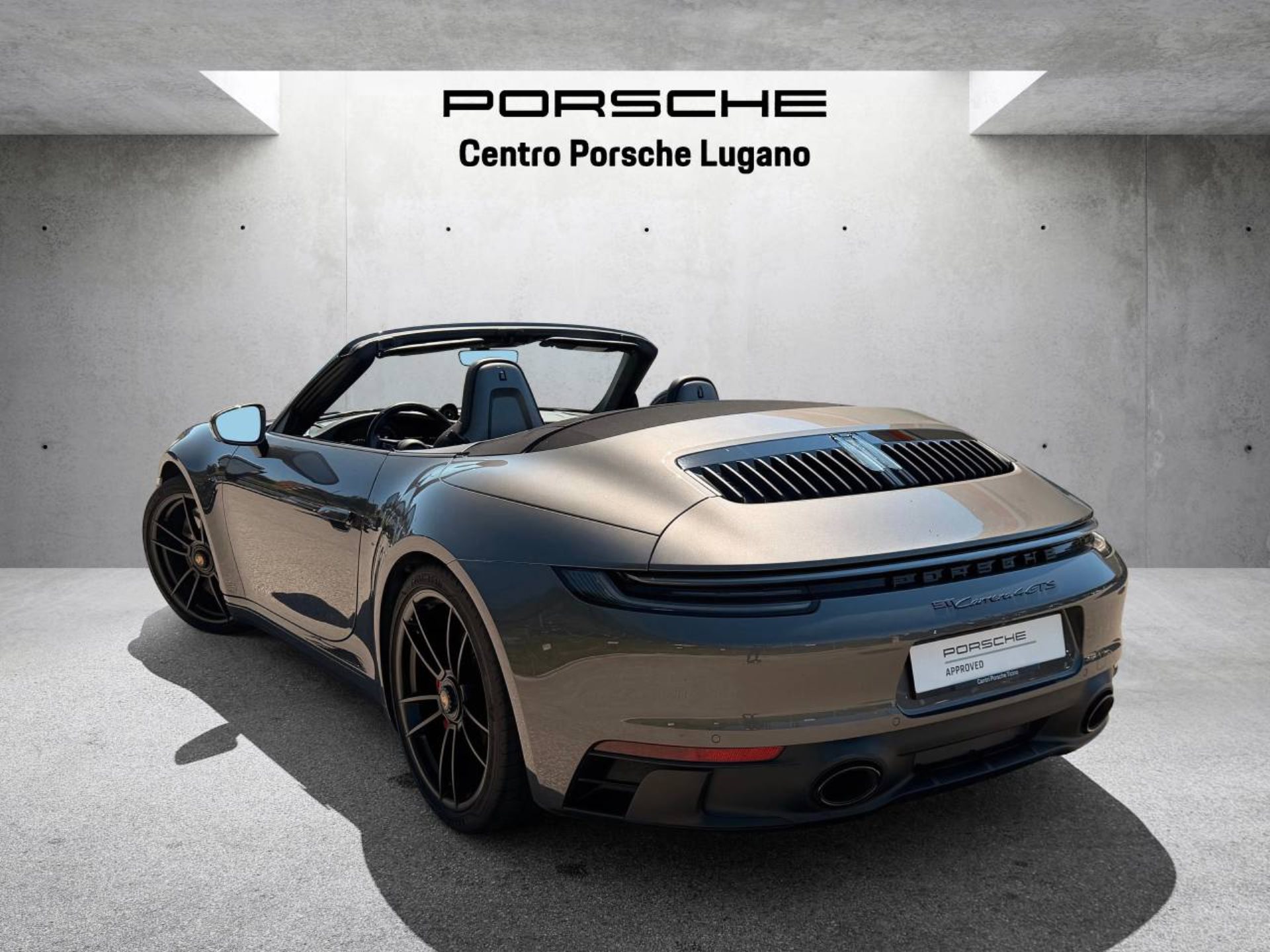 PORSCHE 911 Carrera 4 GTS Cabriolet (MY23)-showroom-element-2