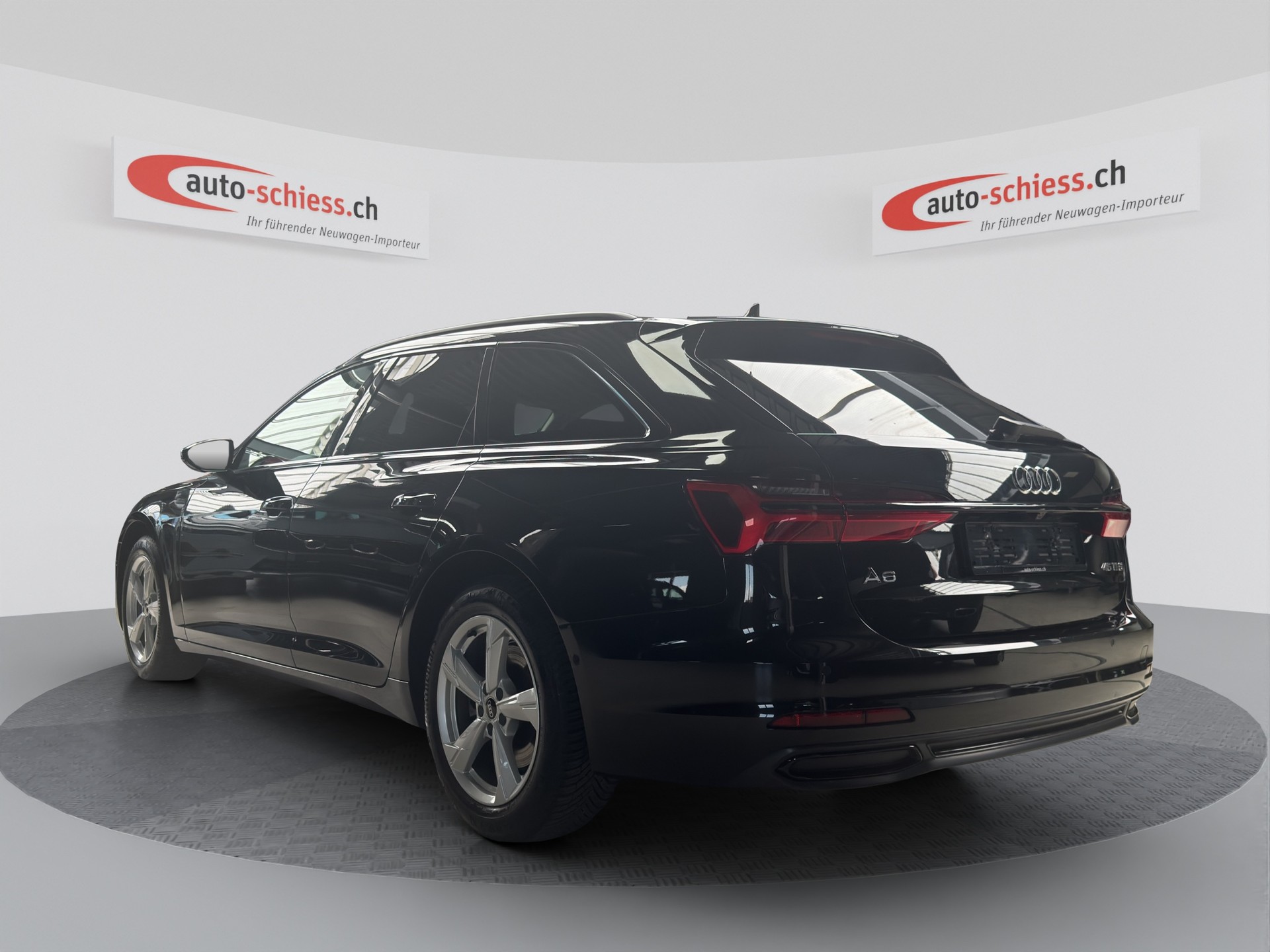 AUDI A6 Avant 45 TFSI Sport Schwarz Optik S-tronic-image-2