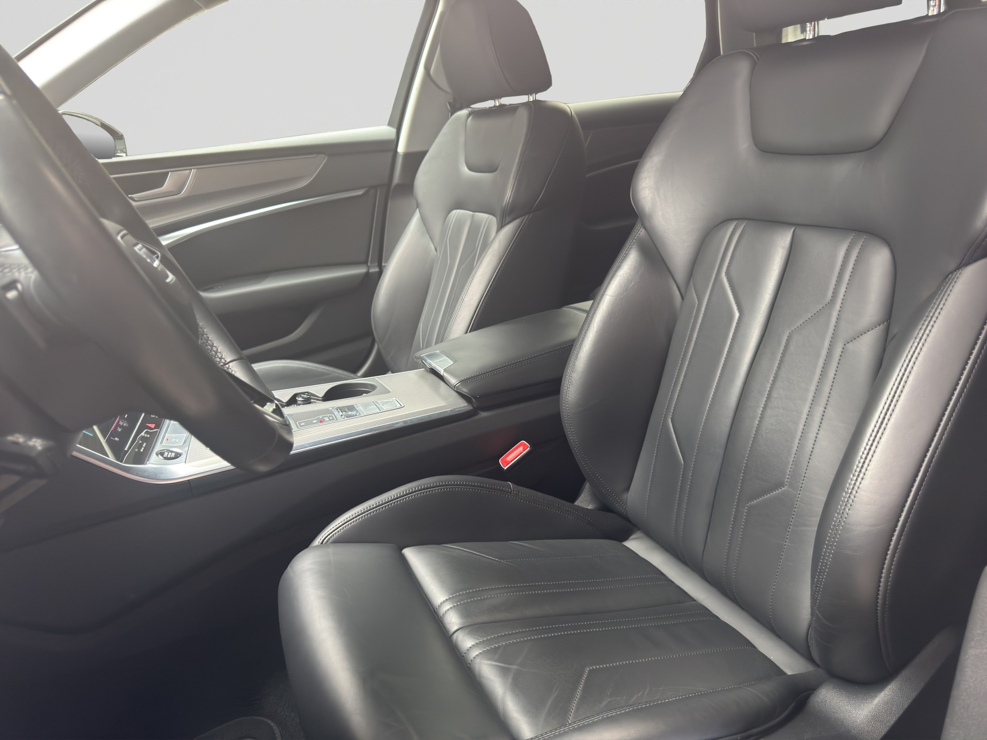 AUDI A6 Avant 45 TFSI Sport Schwarz Optik S-tronic-image-5