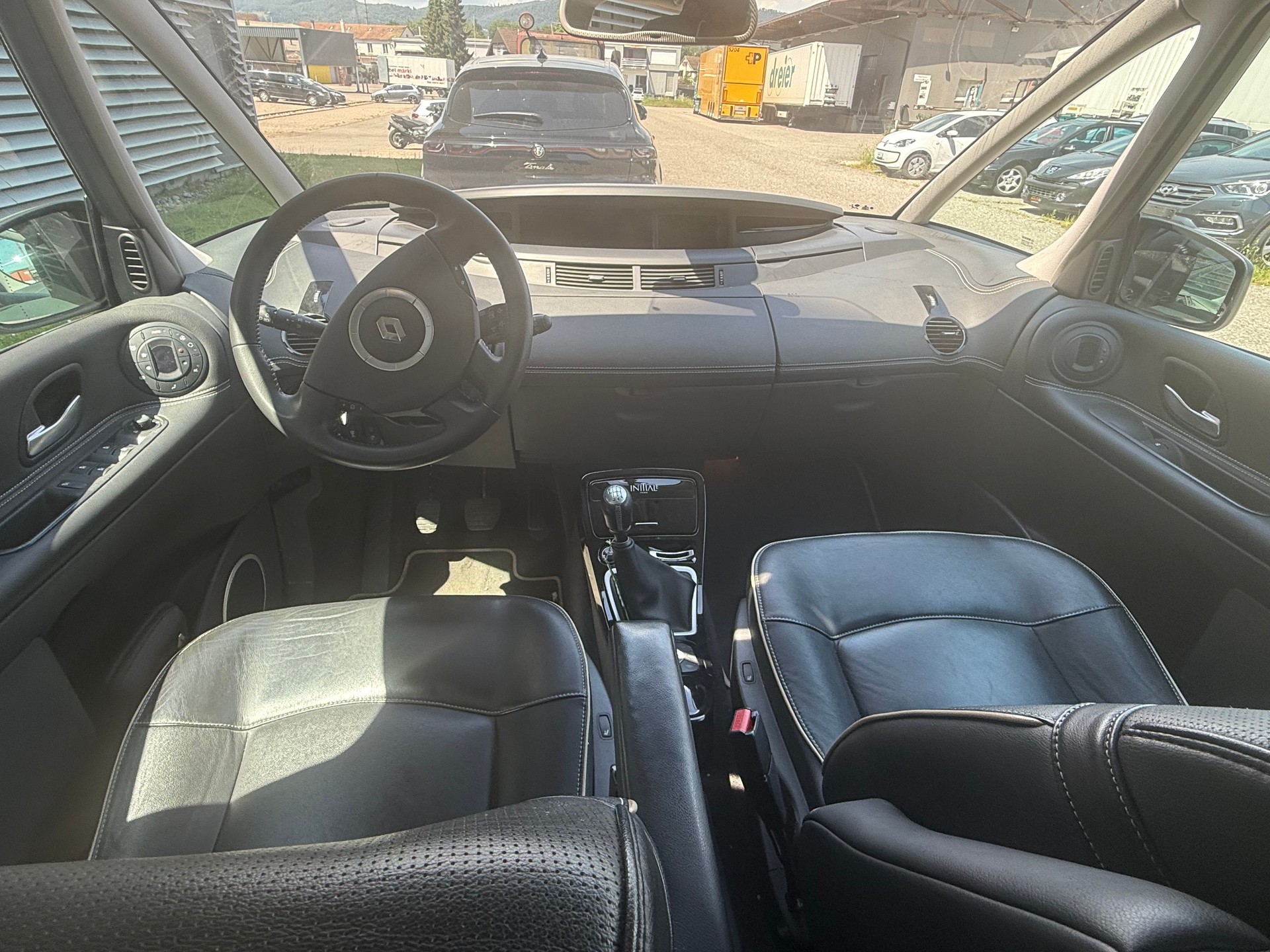 RENAULT Grand Espace 2.0 Turbo Initiale-image-10