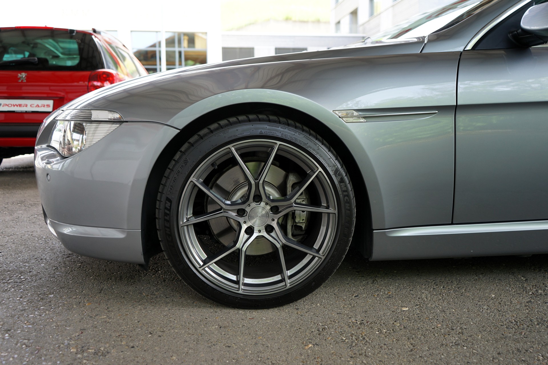 BMW 645i-image-14