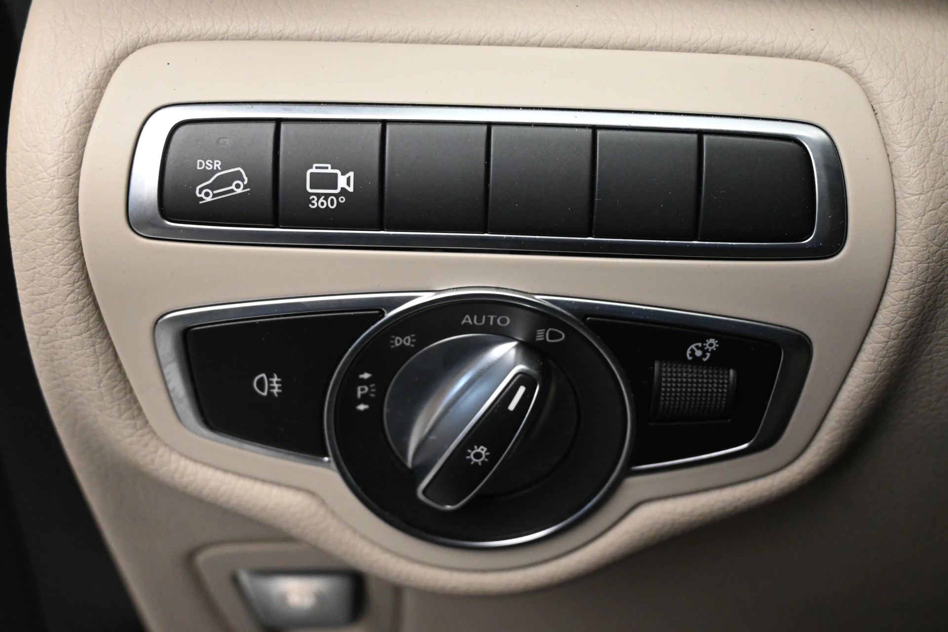 MERCEDES-BENZ V 300 d lang AMG-Line 4Matic 9G-Tronic-image-14