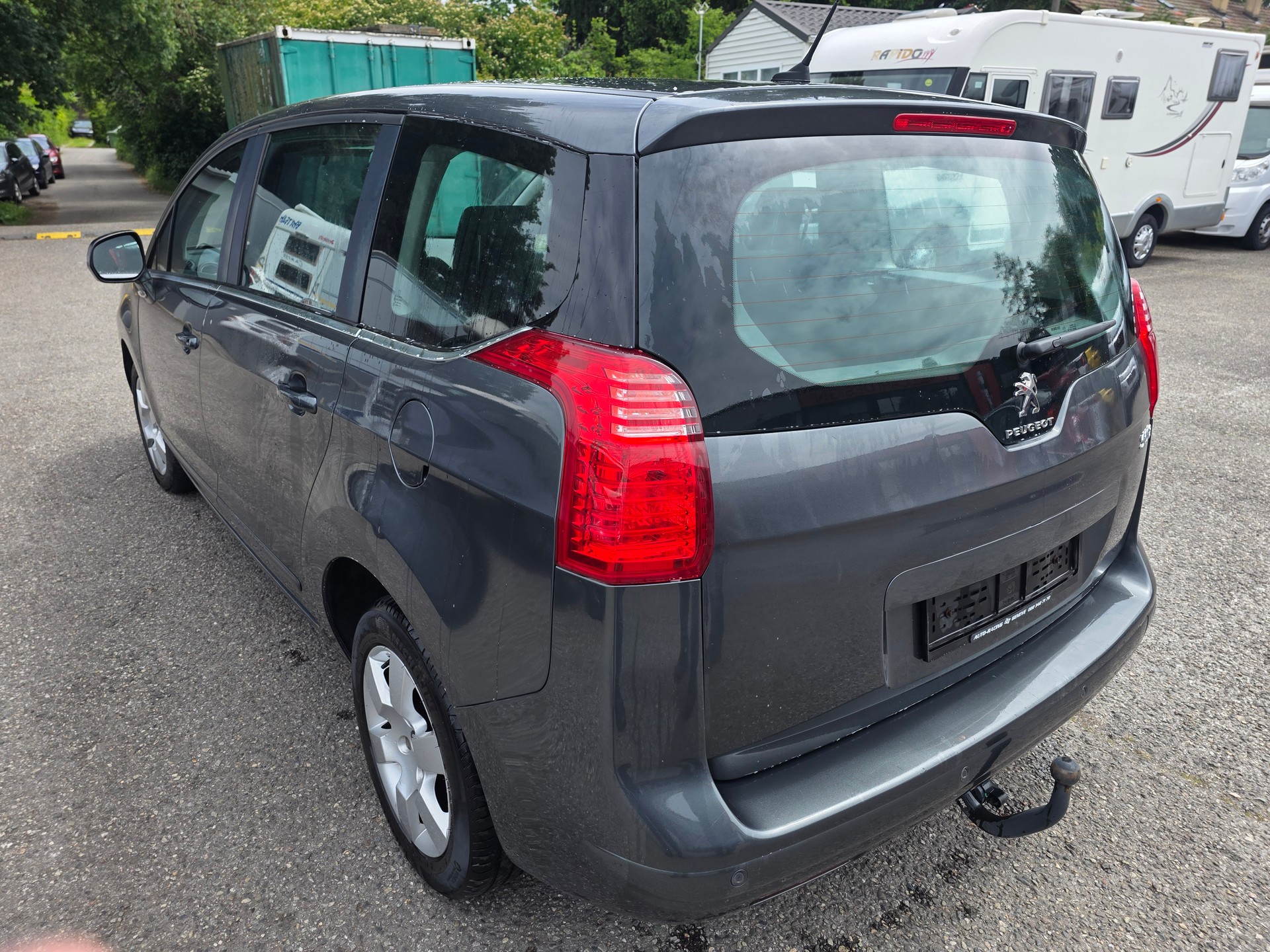 PEUGEOT 5008 1.6 16V T Allure-image-5