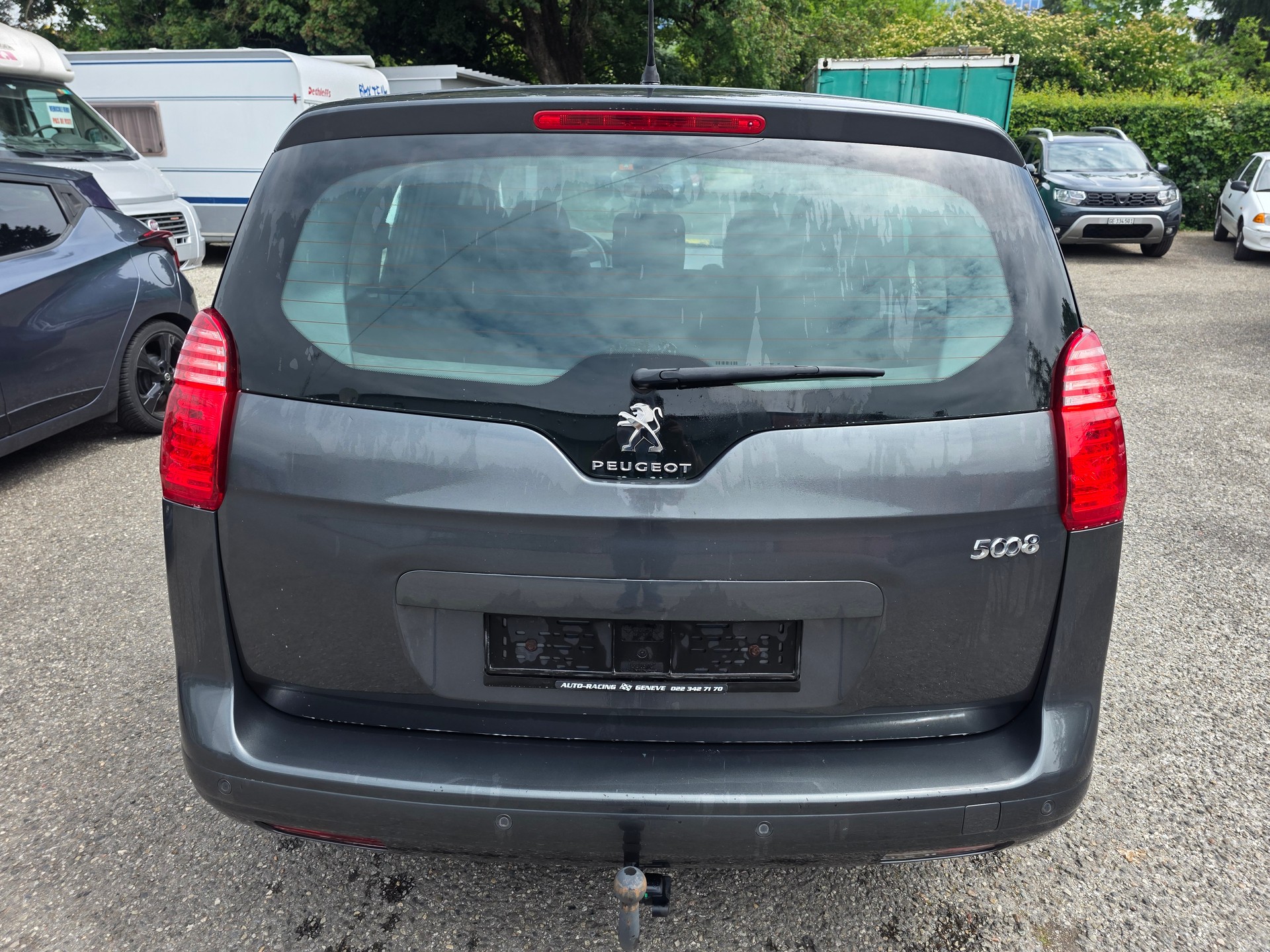 PEUGEOT 5008 1.6 16V T Allure-image-4