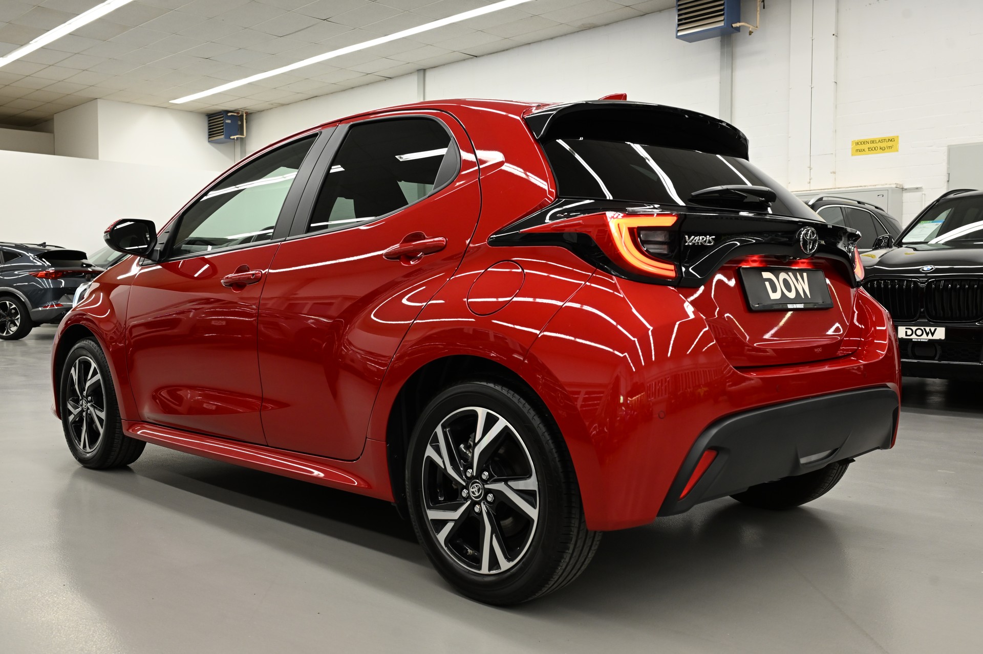 TOYOTA Yaris 1.5 VVT-i HSD Trend-showroom-element-3