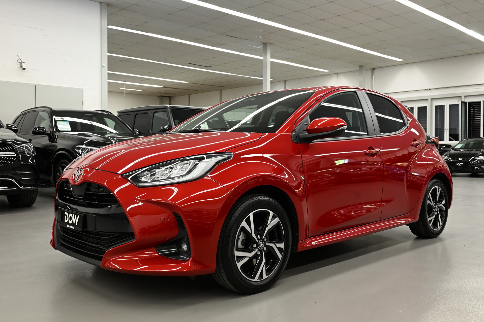 TOYOTA Yaris 1.5 VVT-i HSD Trend-showroom-element-2