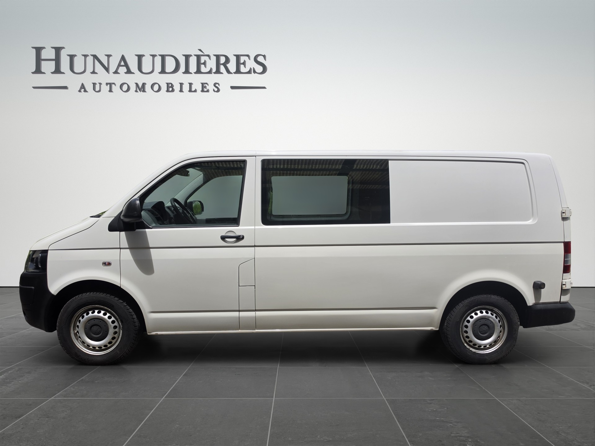 VW T5 2.0 TDI-image-9