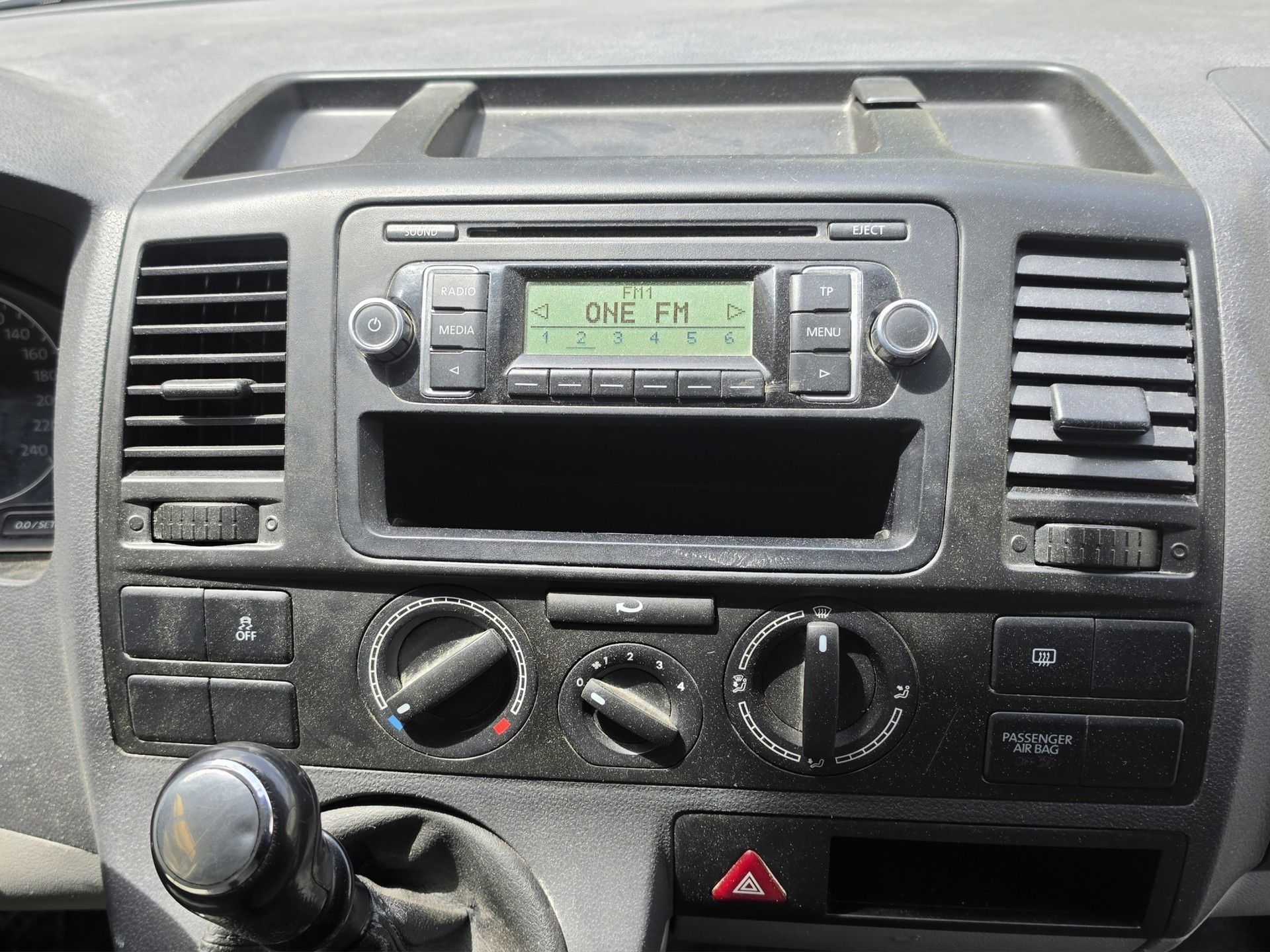 VW T5 2.0 TDI-image-5