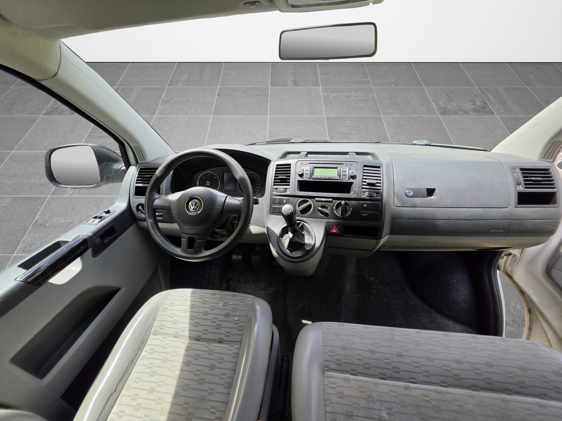 VW T5 2.0 TDI-image-4