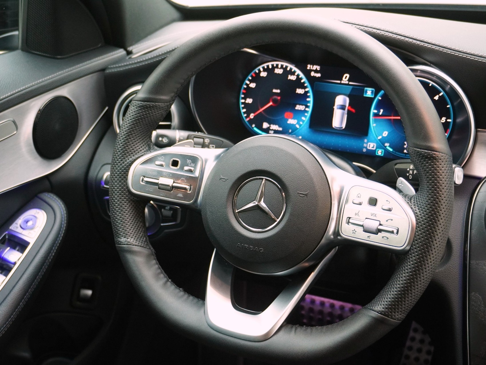 MERCEDES-BENZ C-Klasse C 220 d AMG Line Kombi-image-9
