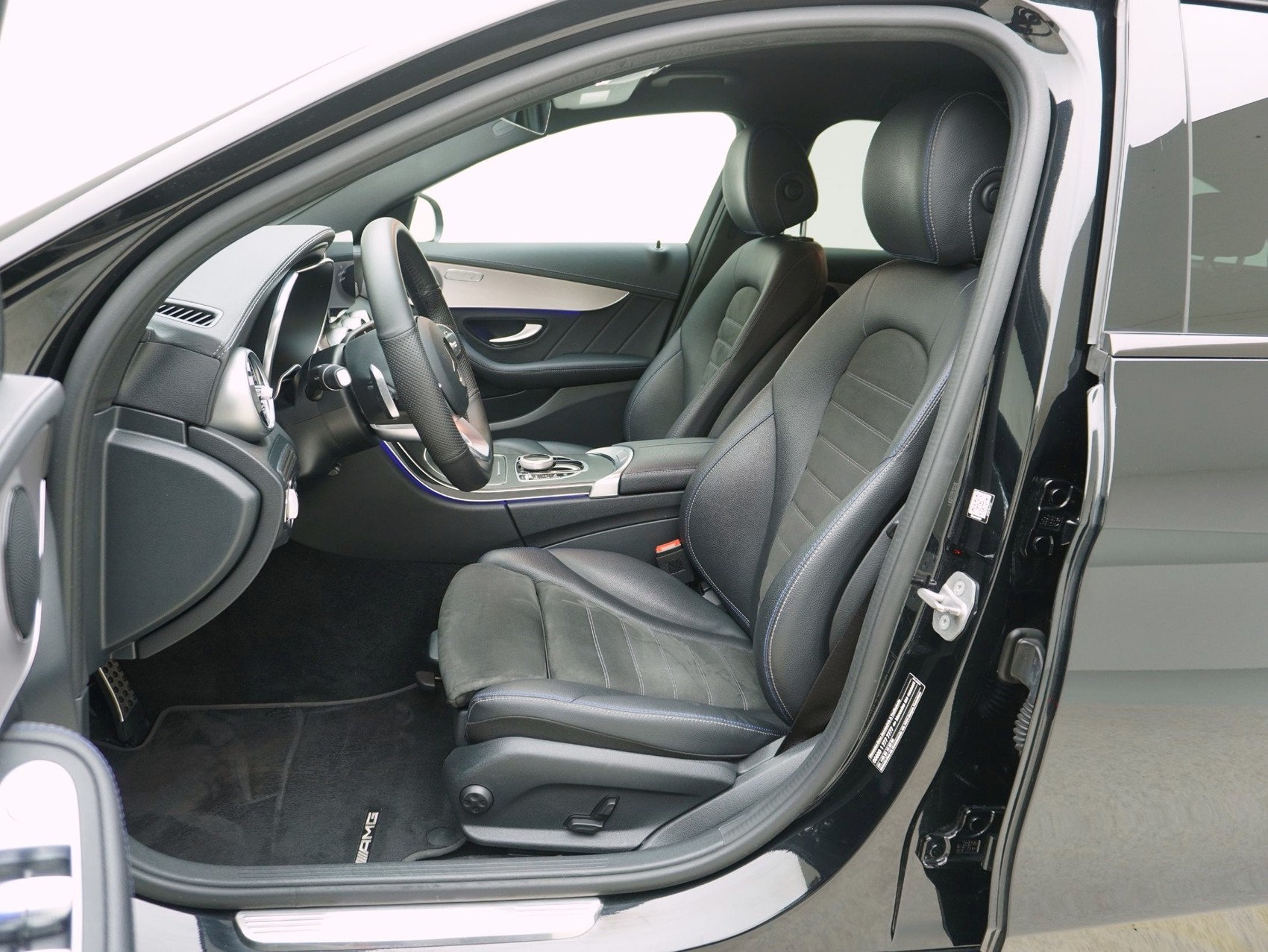 MERCEDES-BENZ C-Klasse C 220 d AMG Line Kombi-image-7