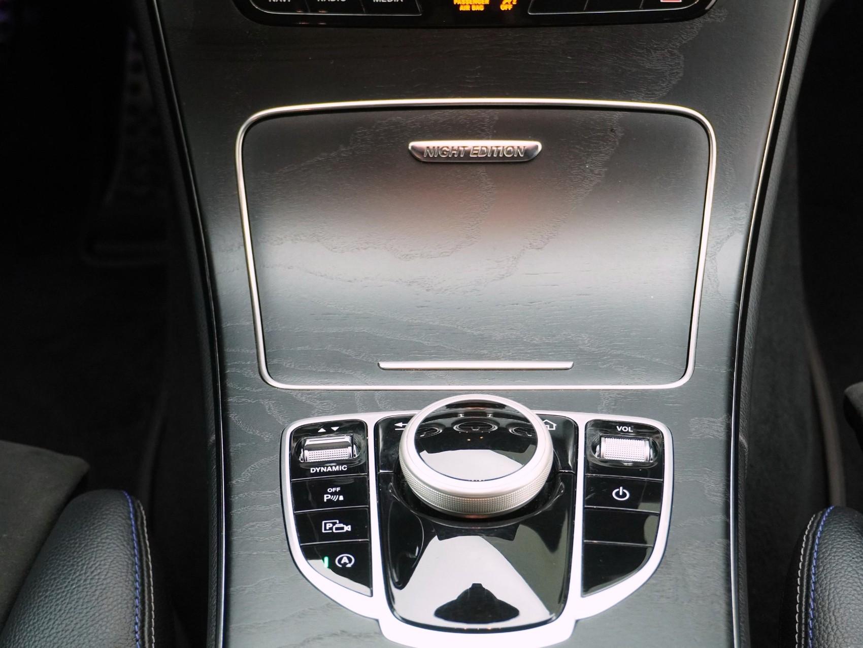 MERCEDES-BENZ C-Klasse C 220 d AMG Line Kombi-image-12