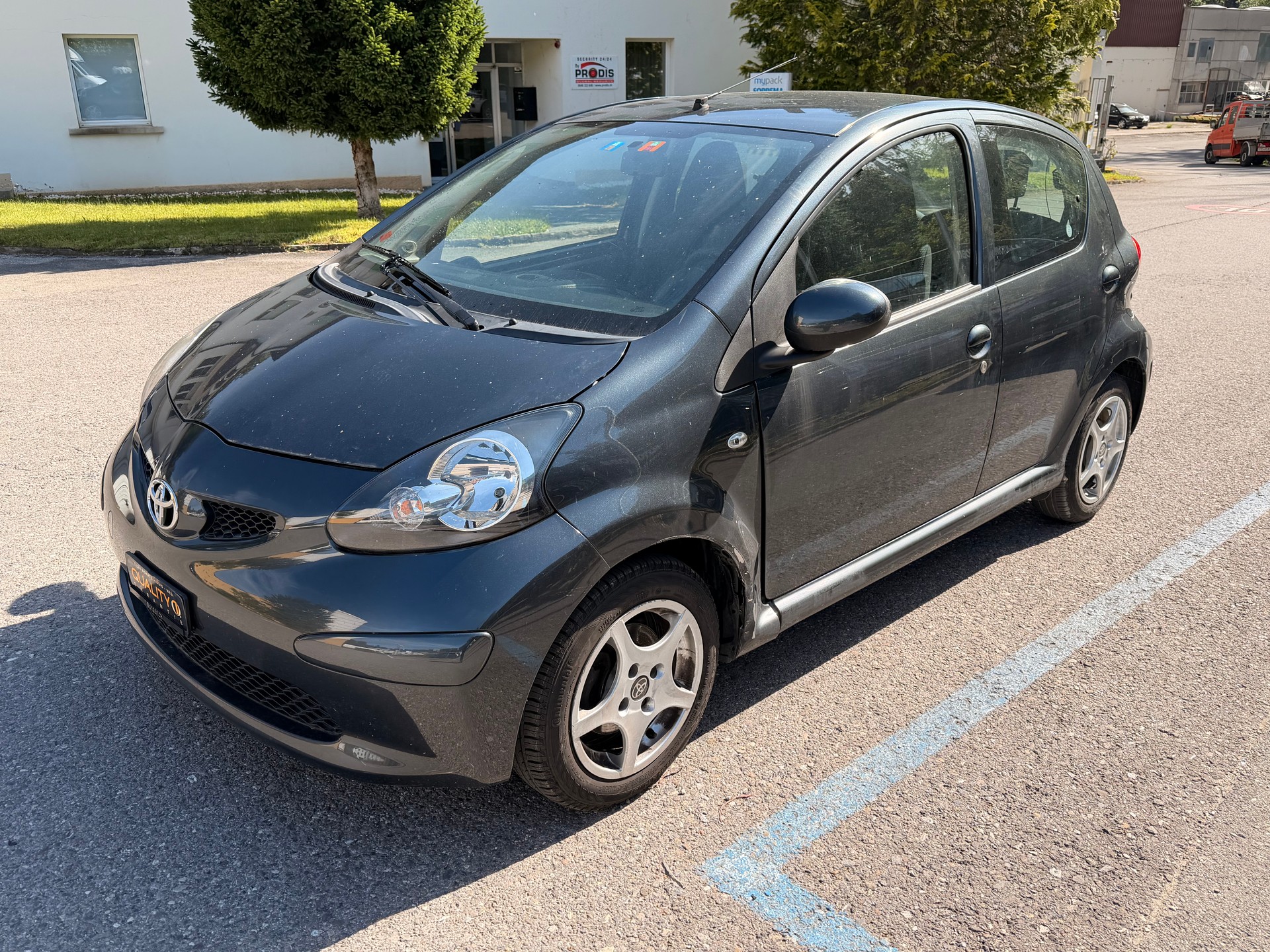 TOYOTA Aygo 1.0 Linea Luna Cool-image-0