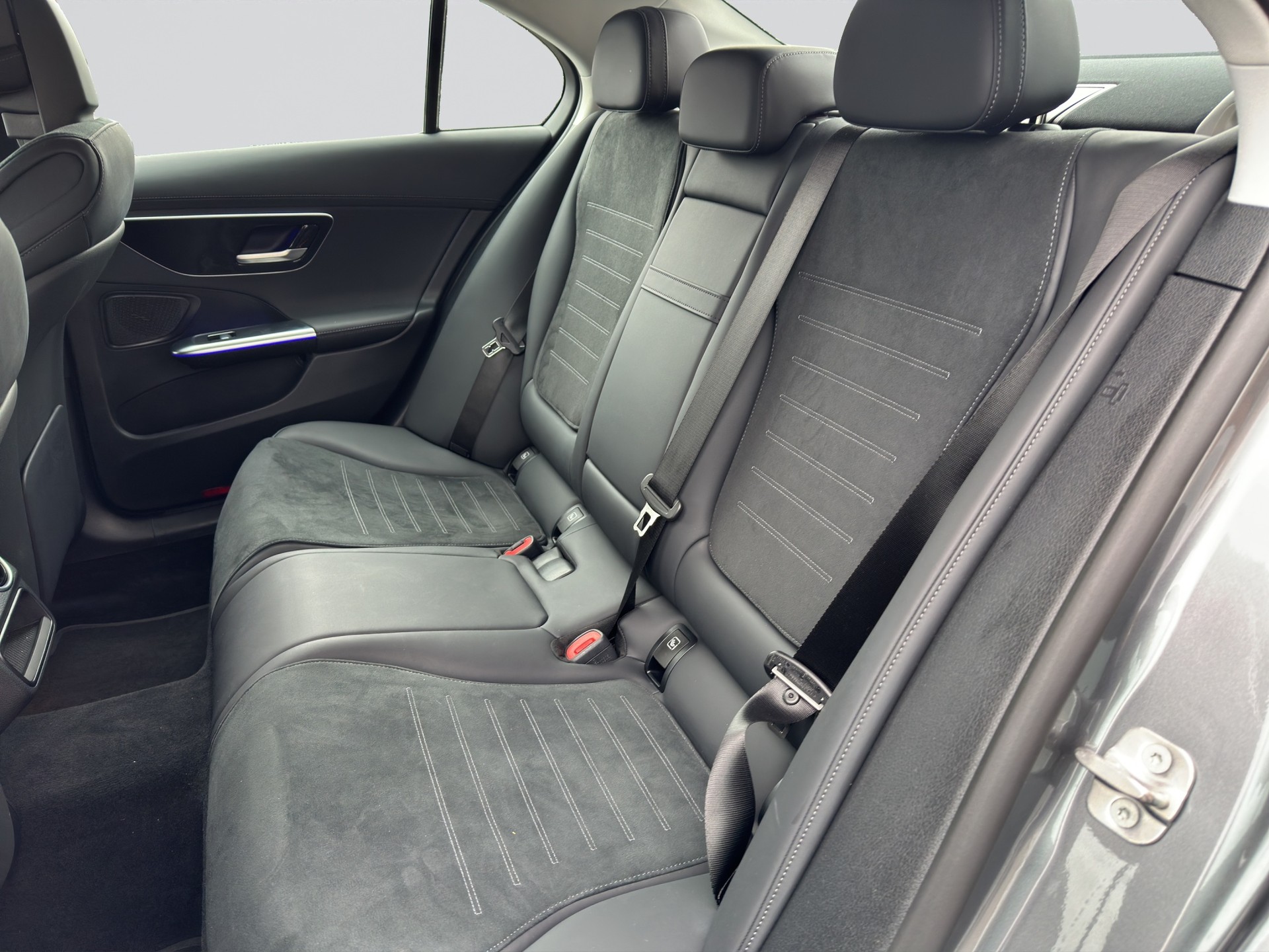 MERCEDES-BENZ C 180 AMG Line-image-7