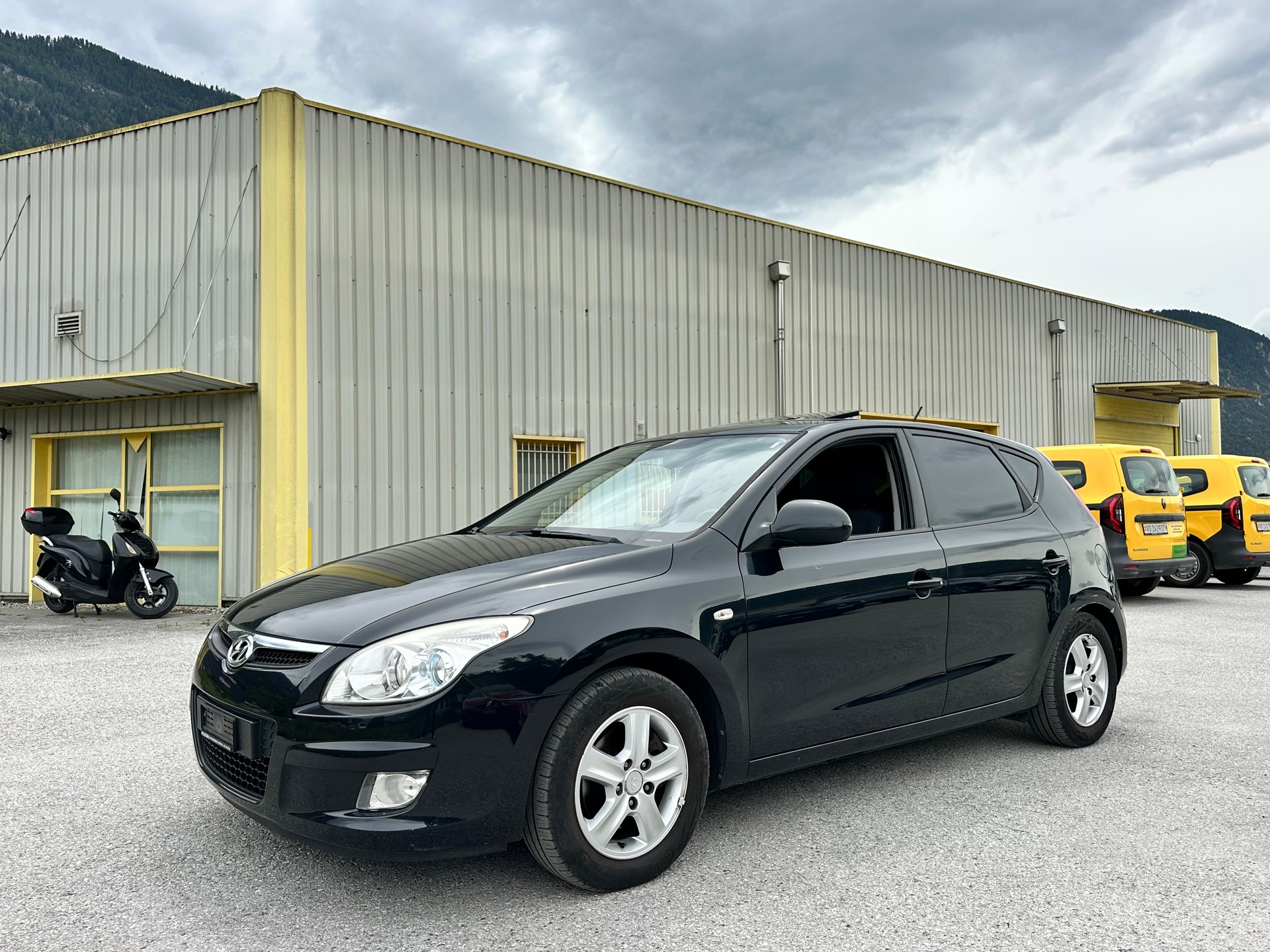 HYUNDAI i30 1.6 CRDi Style-image-1