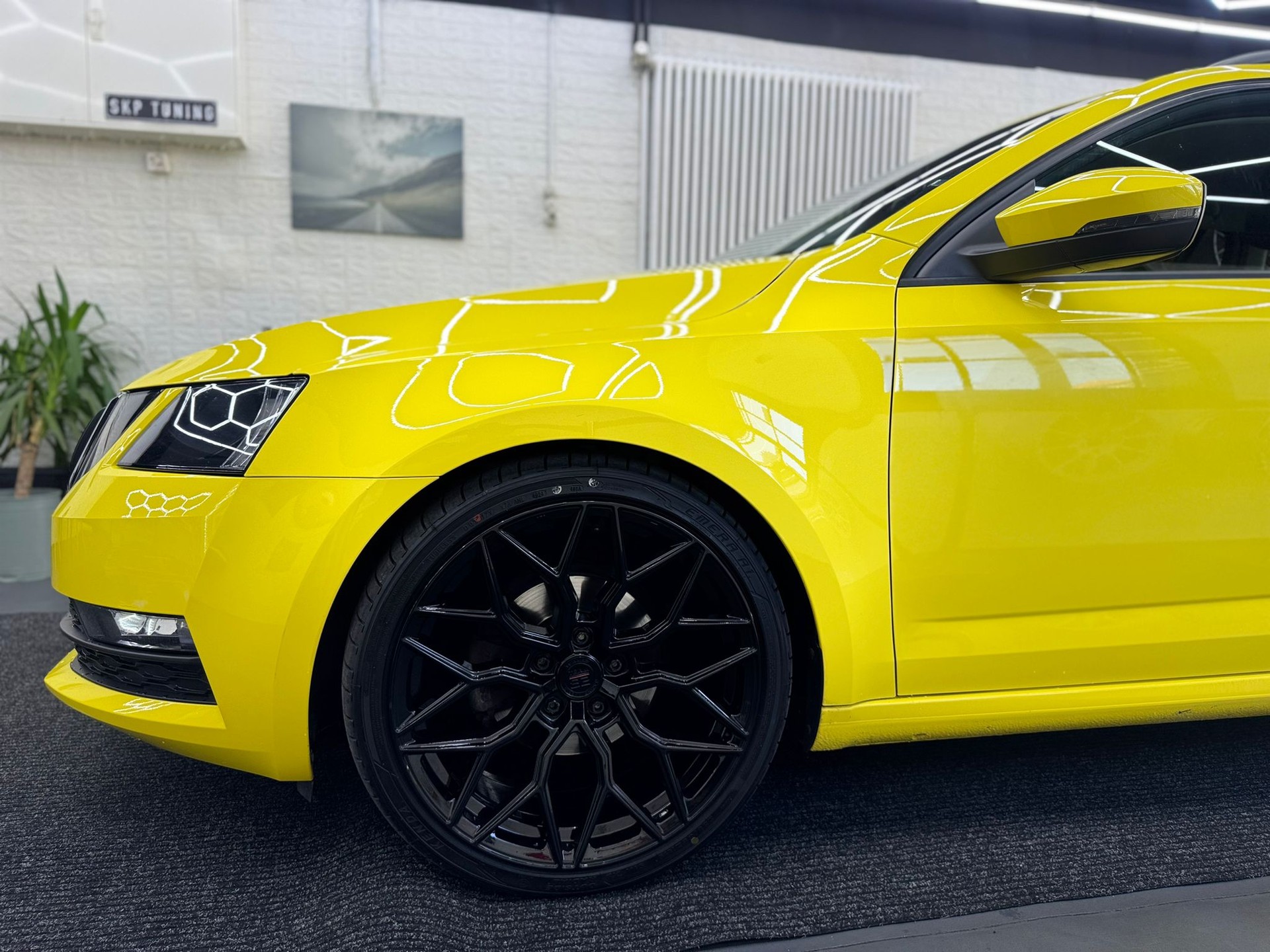 SKODA Octavia Combi 1.6 TDI Ambition-image-10