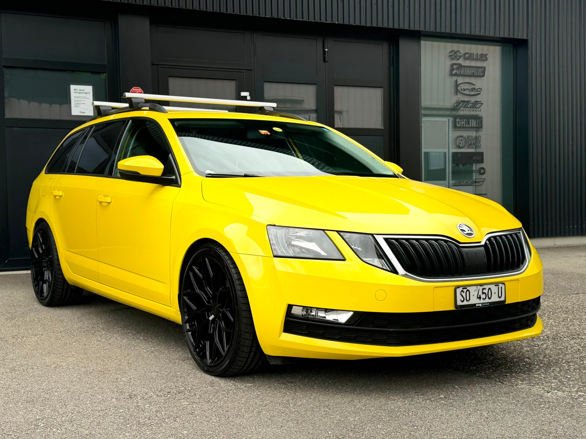 SKODA Octavia Combi 1.6 TDI Ambition-image-0