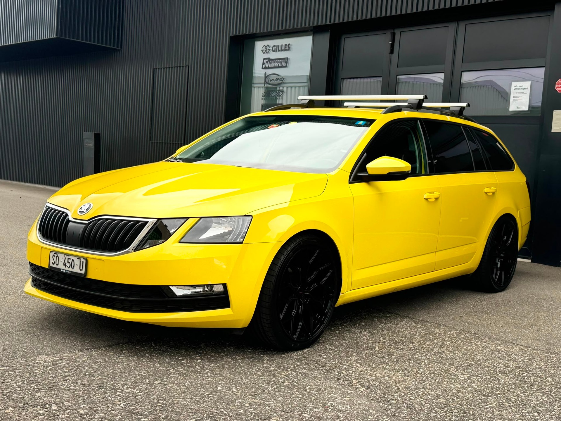 SKODA Octavia Combi 1.6 TDI Ambition-image-1