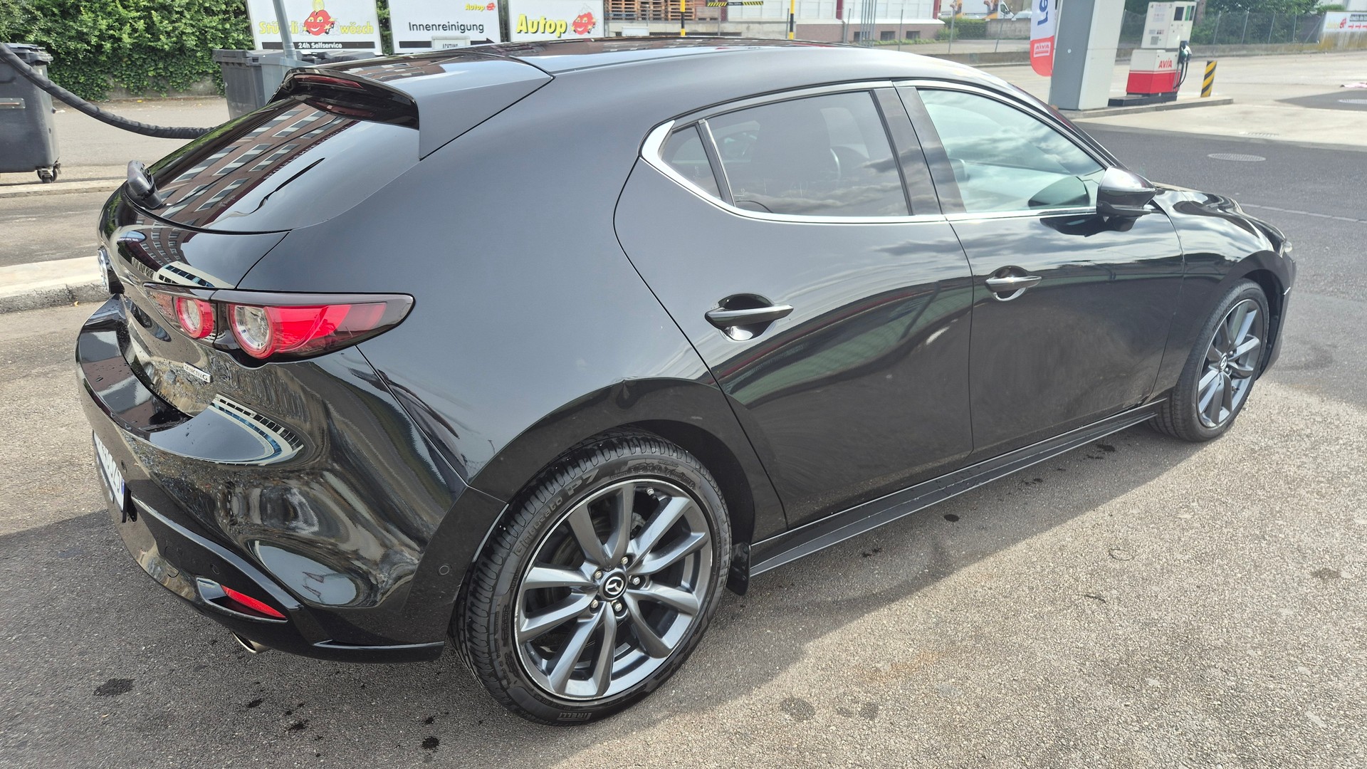 MAZDA 3 Hatchback Skyactive-G 2.0 122 Revolution-image-2