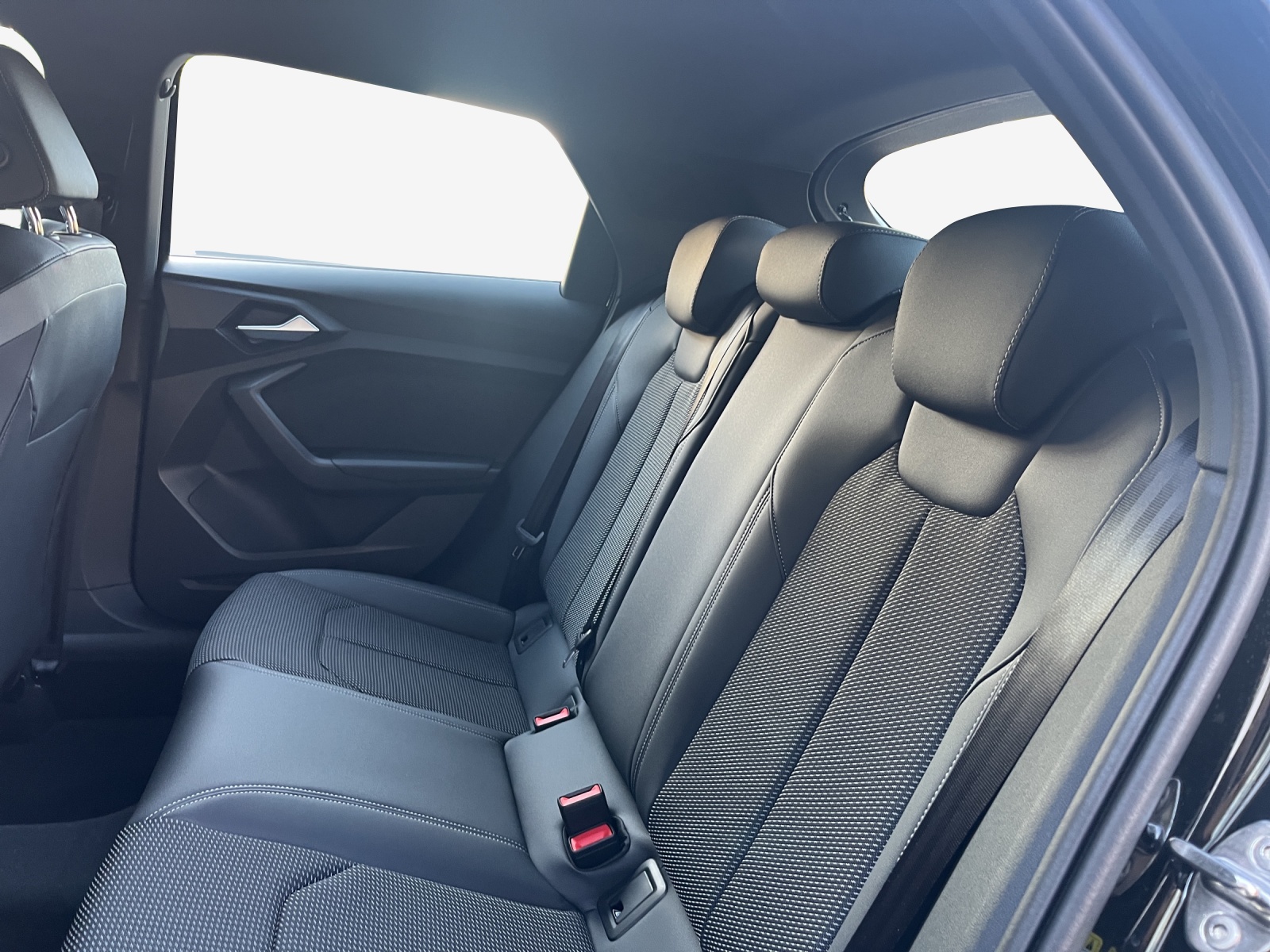 AUDI A1 Sportback 30 TFSI Attraction S-tronic-image-11