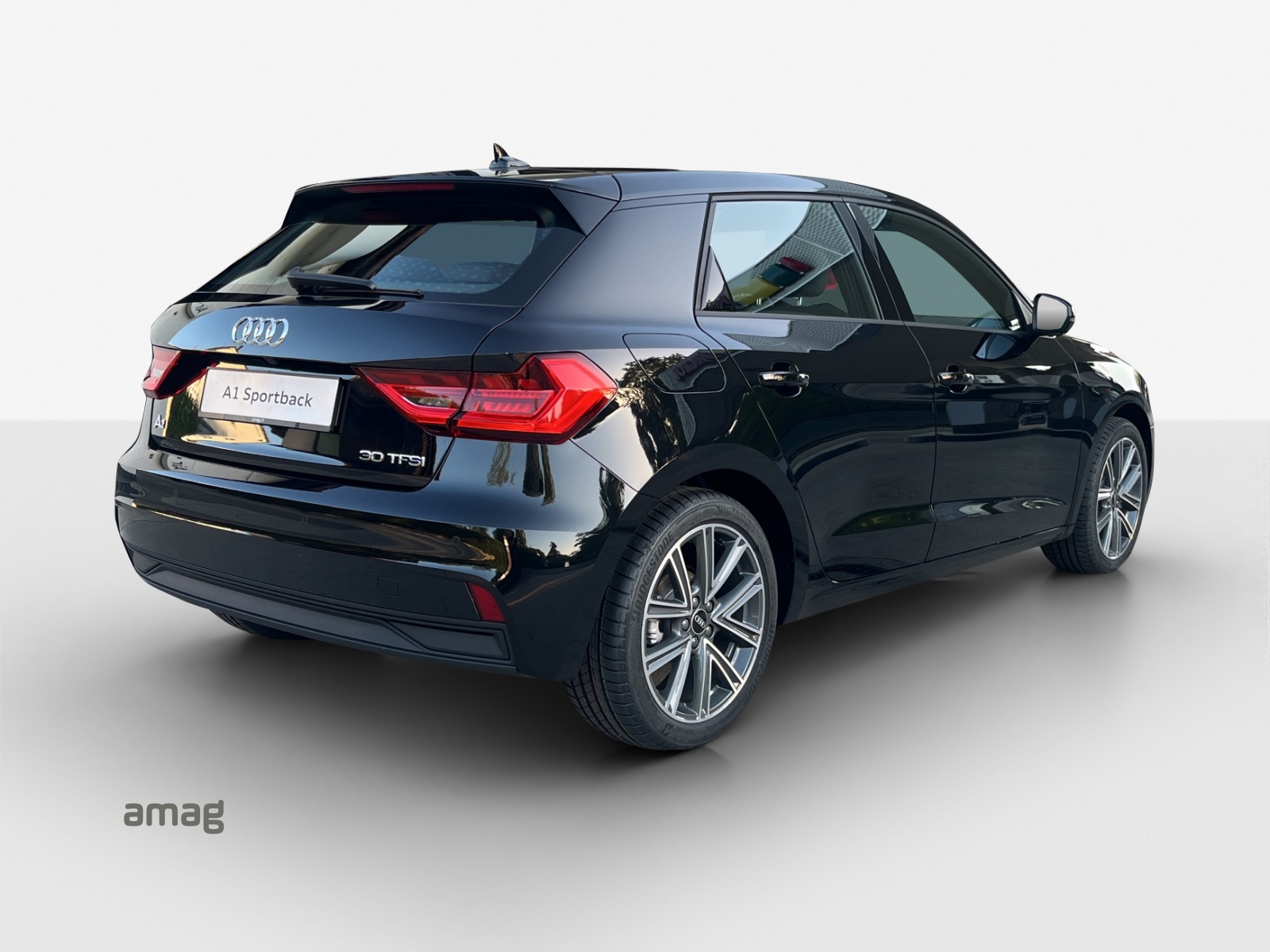 AUDI A1 Sportback 30 TFSI Attraction S-tronic-image-4