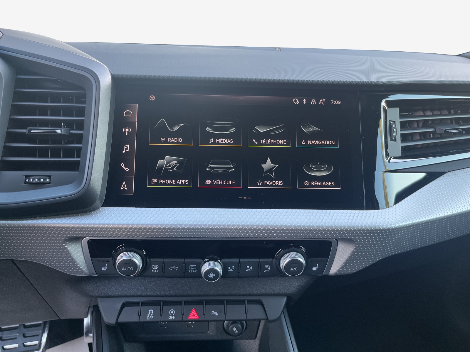 AUDI A1 Sportback 30 TFSI Attraction S-tronic-image-10