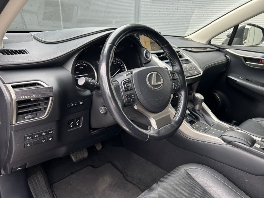 LEXUS NX 300h excellence-image-7