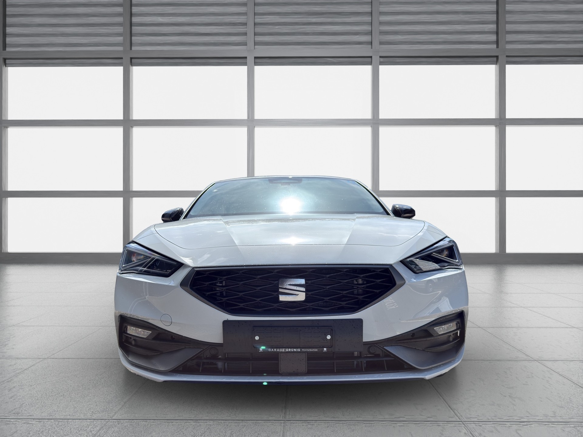 SEAT Leon 1.5 eTSI mHEV DSG Move FR-showroom-element-1