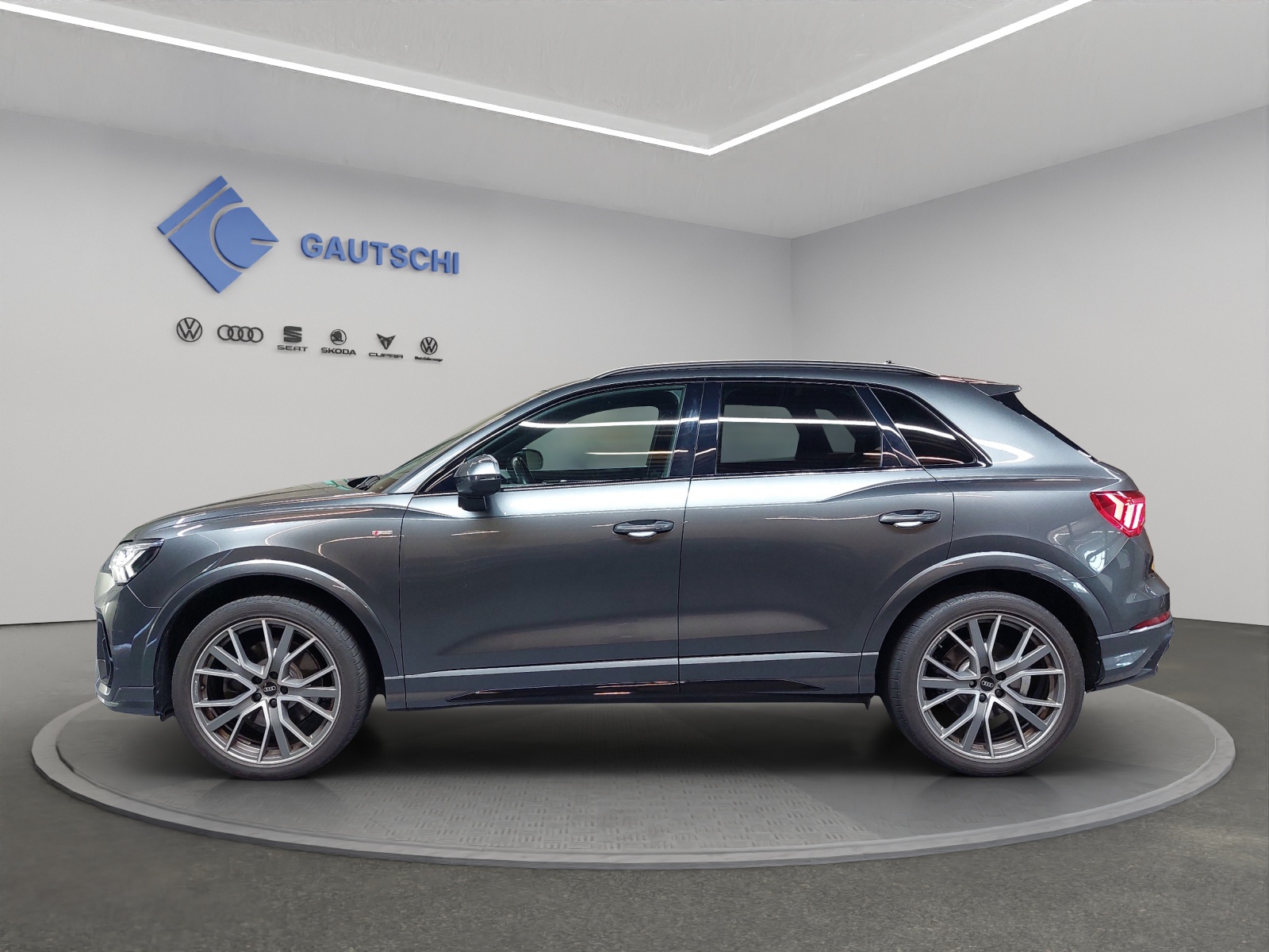 AUDI Q3 40 TFSI S line quattro S-tronic-image-1