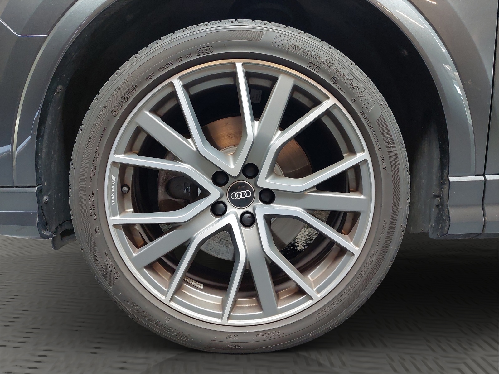 AUDI Q3 40 TFSI S line quattro S-tronic-image-12