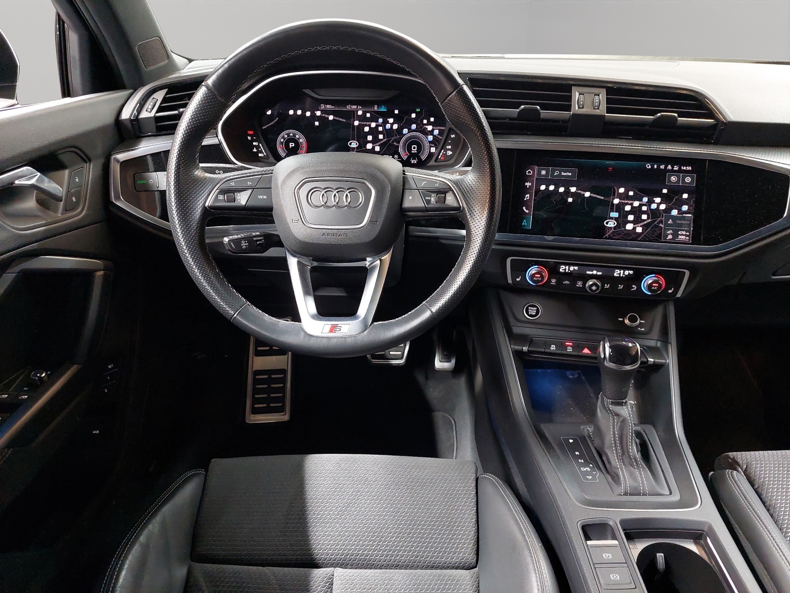 AUDI Q3 40 TFSI S line quattro S-tronic-image-6