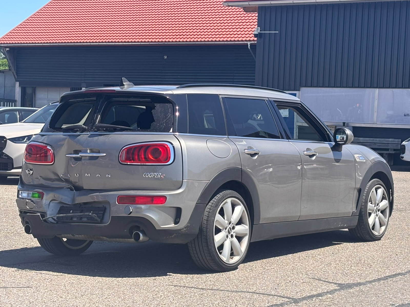 MINI Clubman Cooper S-image-4