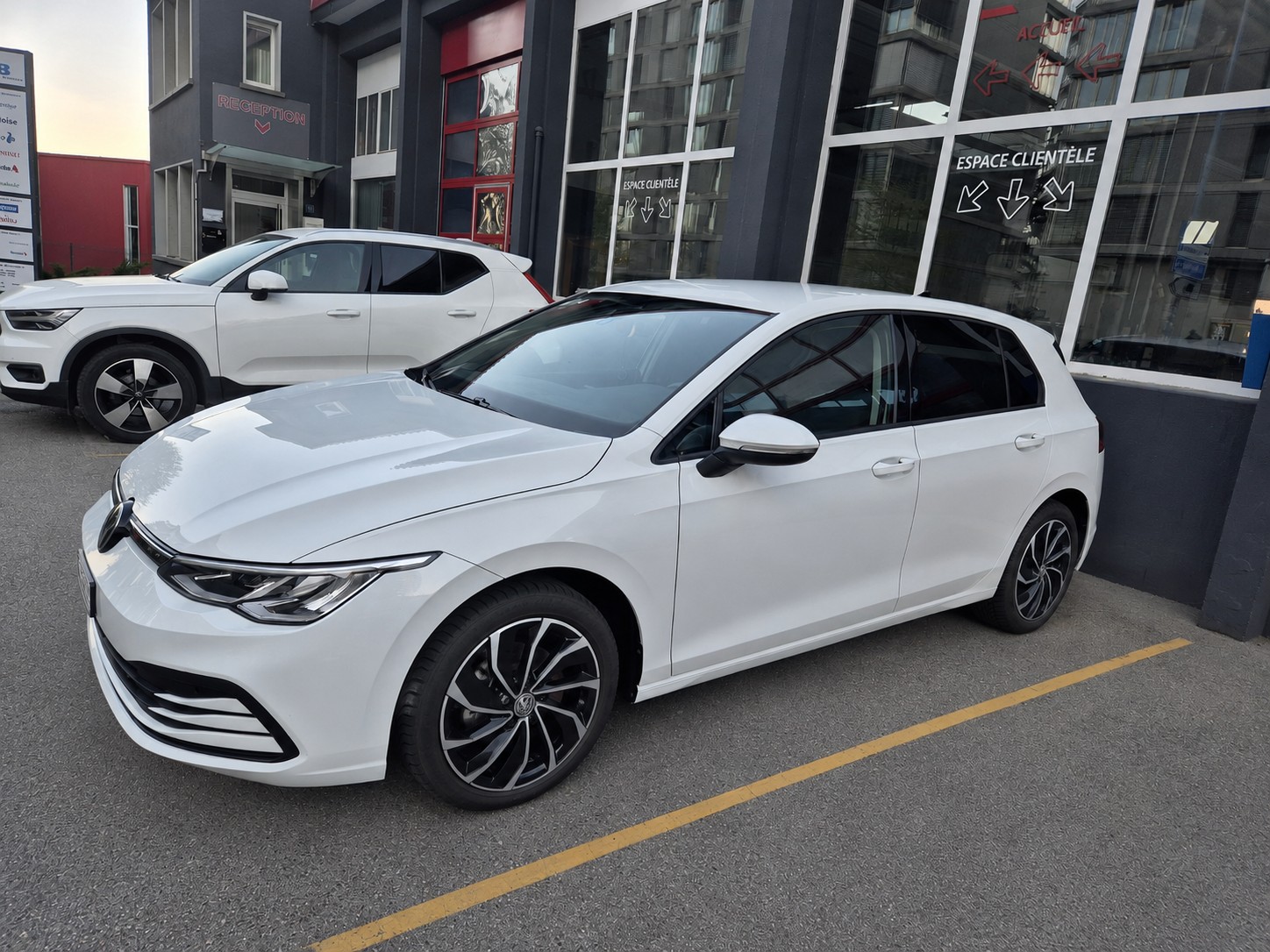 VW 1.5 eTSI 75 Edition-image-1